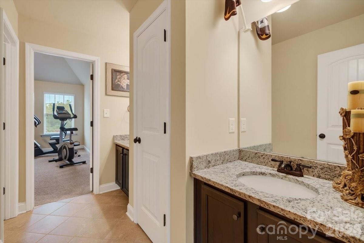Single Family Residence at 10515 Sweethaven Lane, Harrisburg, photo 31 of 48