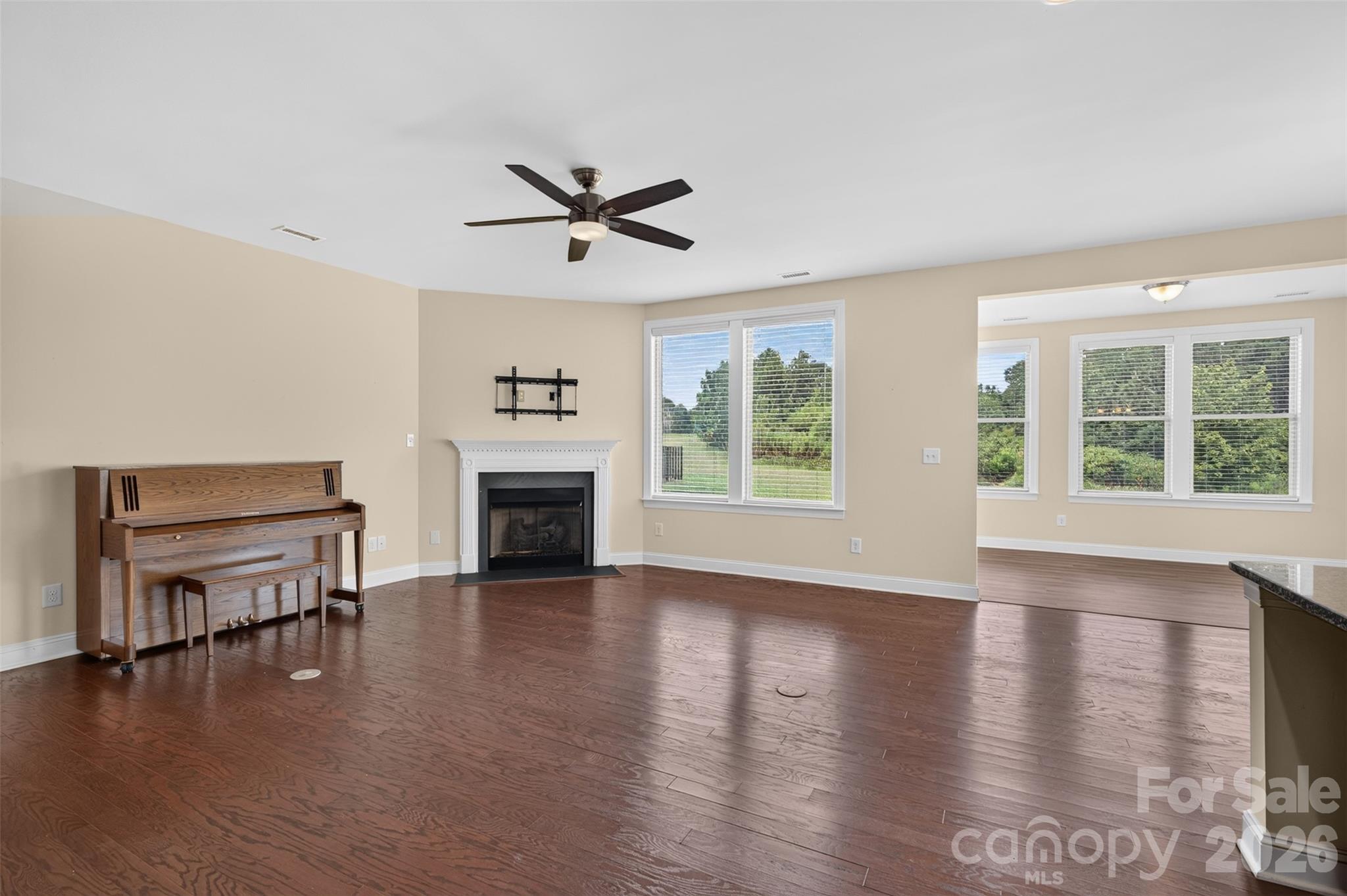 Living room - 127 Johnson Manor Street, Mooresville