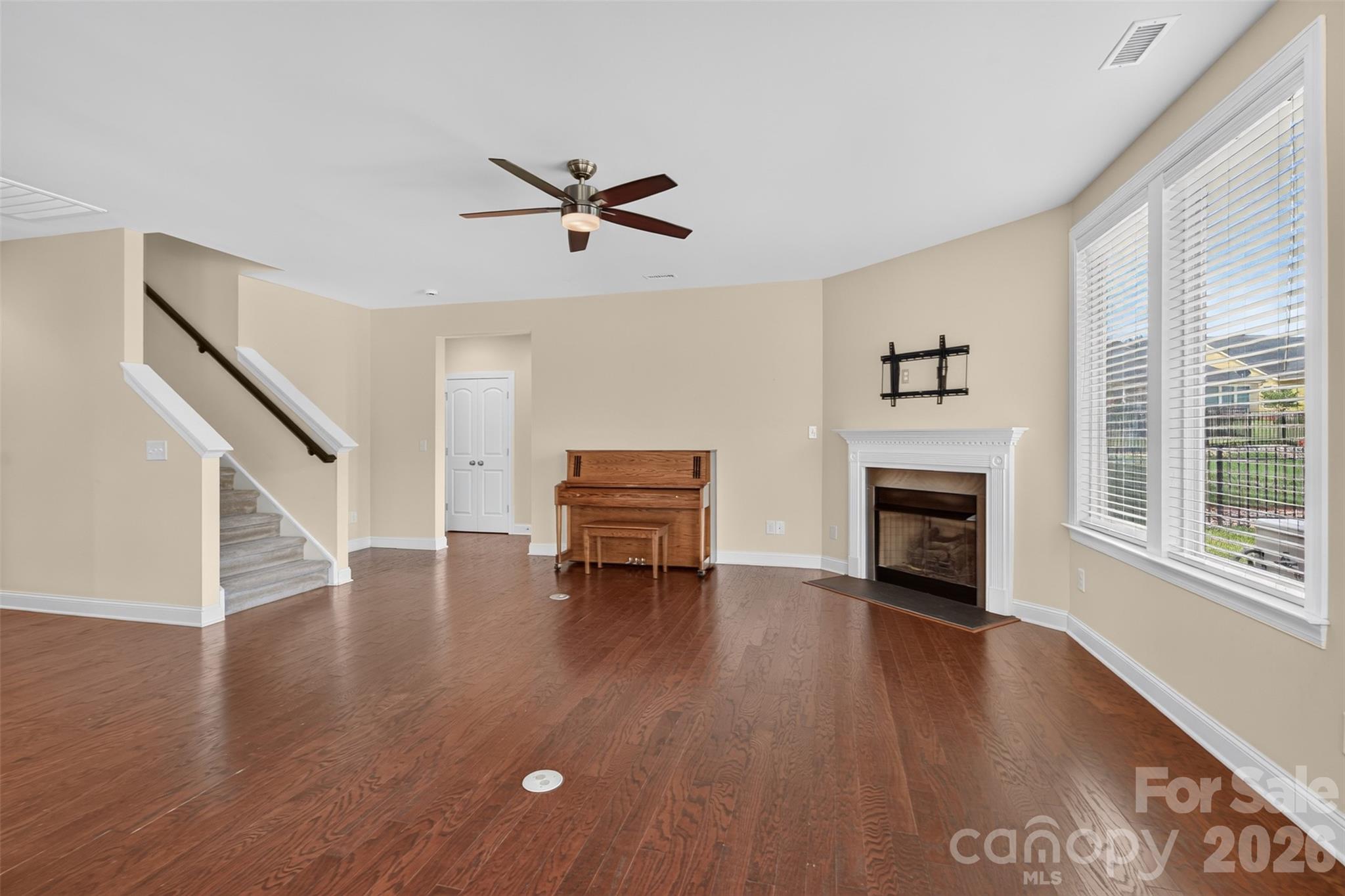 Living room - 127 Johnson Manor Street, Mooresville