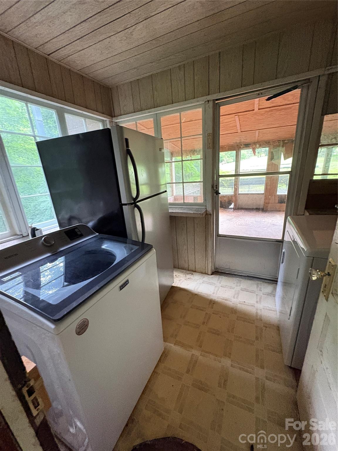 Laundry Room Off Kitchen - 912 Halstead Boulevard, Hendersonville