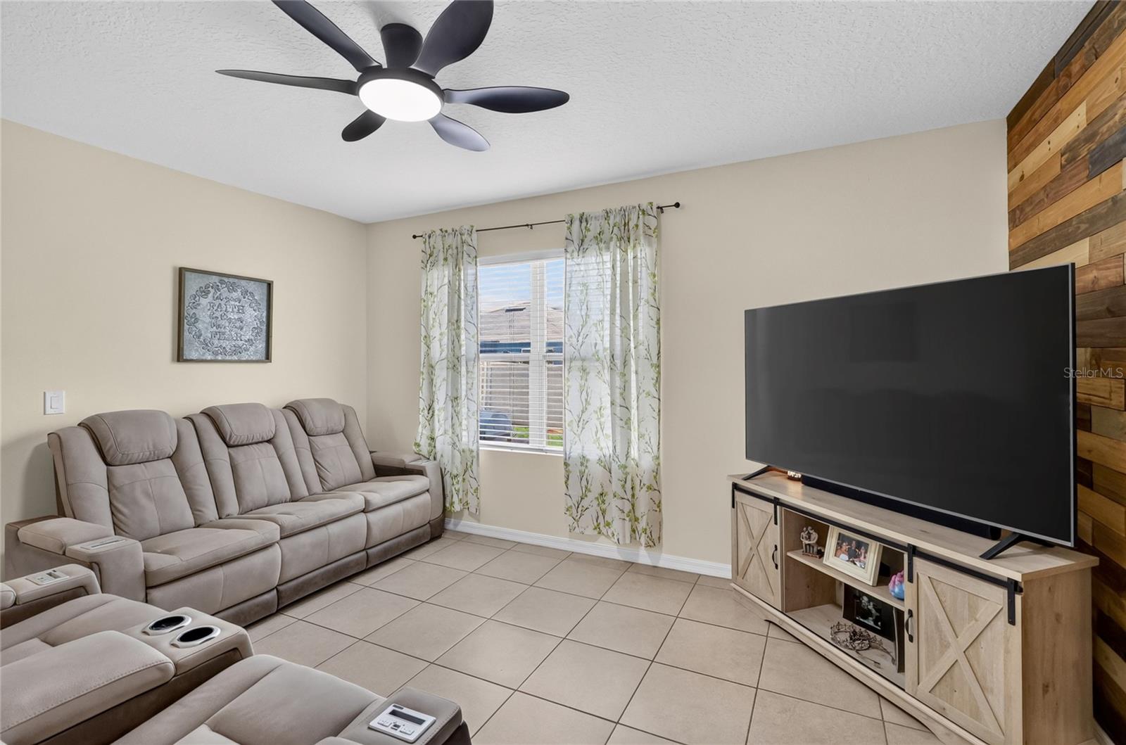 Single Family Residence at 248 LUDISIA LOOP, DAVENPORT, photo 21 of 59