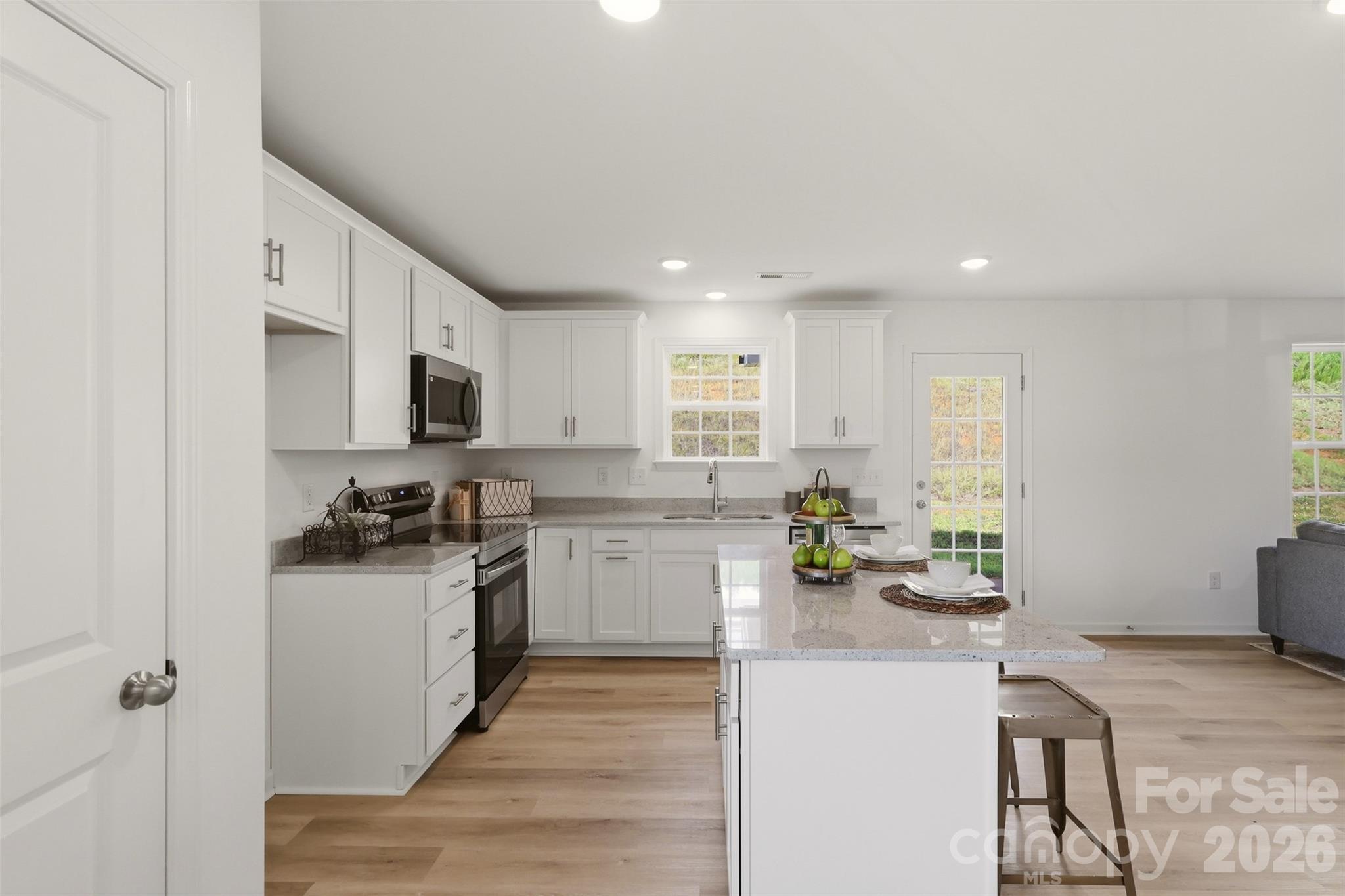 Single Family Residence at 239 Waylon Court, Lexington, photo 5 of 29