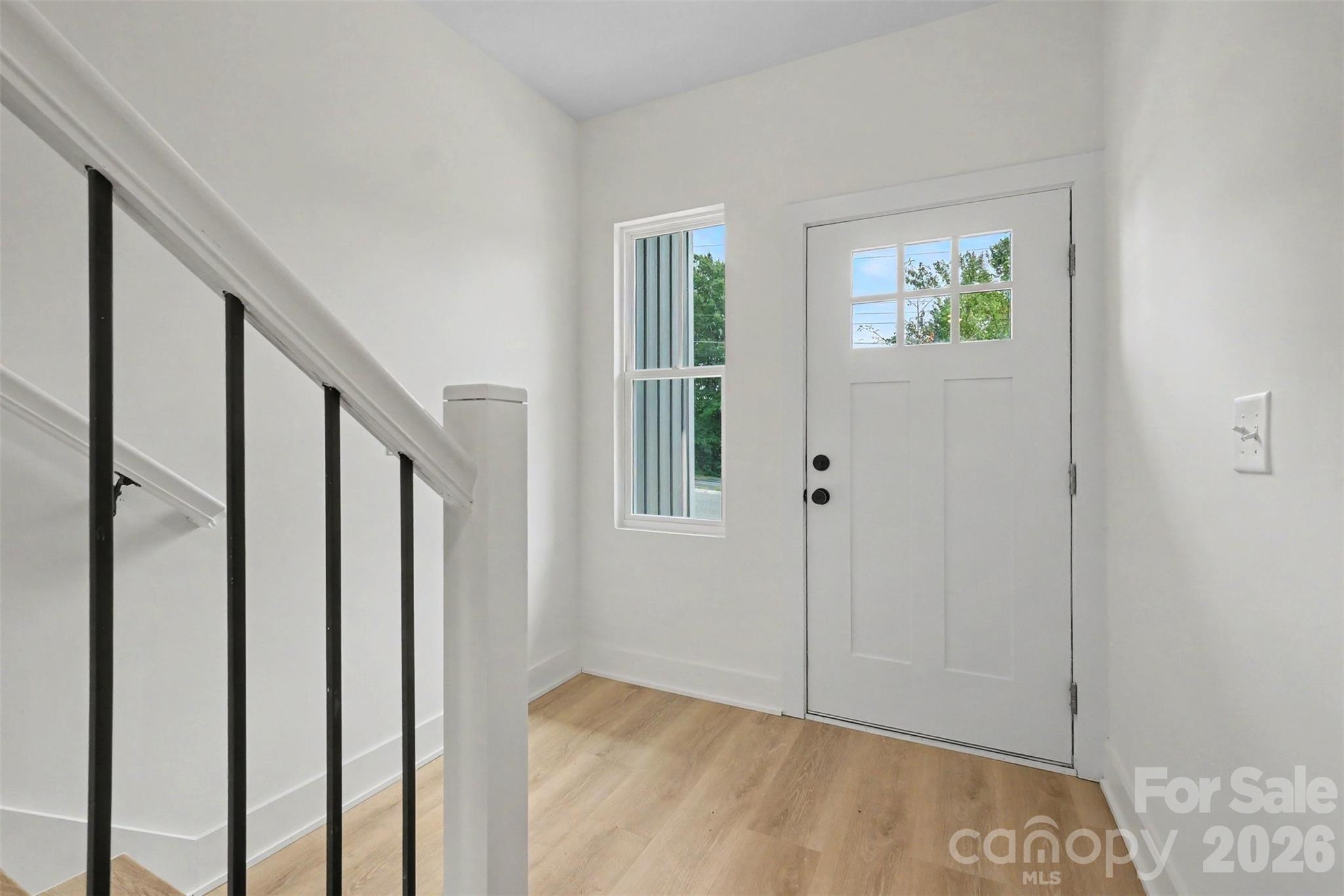 Duplex at 206 W Todd Lane, Charlotte, photo 9 of 26