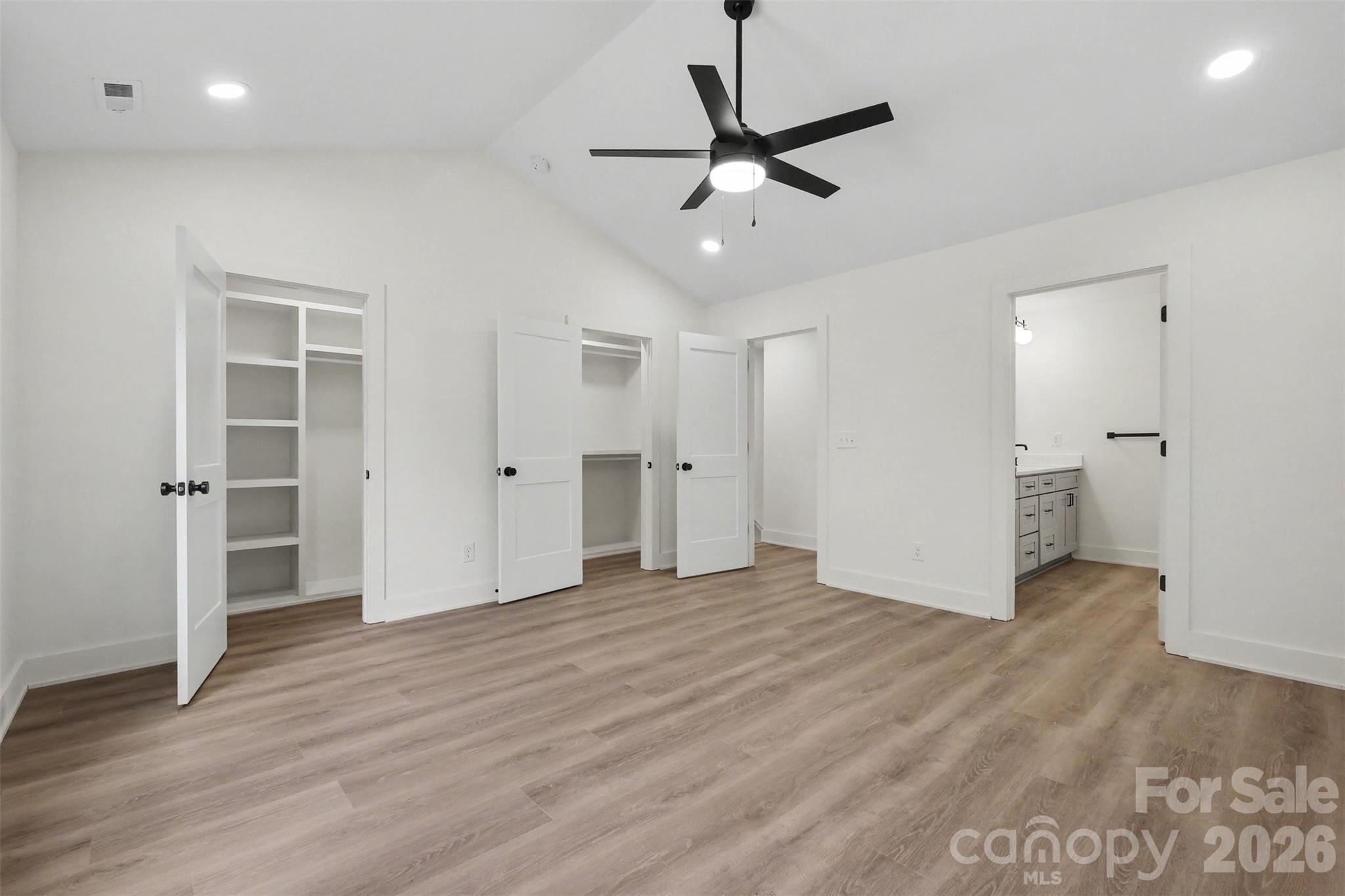 Duplex at 206 W Todd Lane, Charlotte, photo 11 of 26