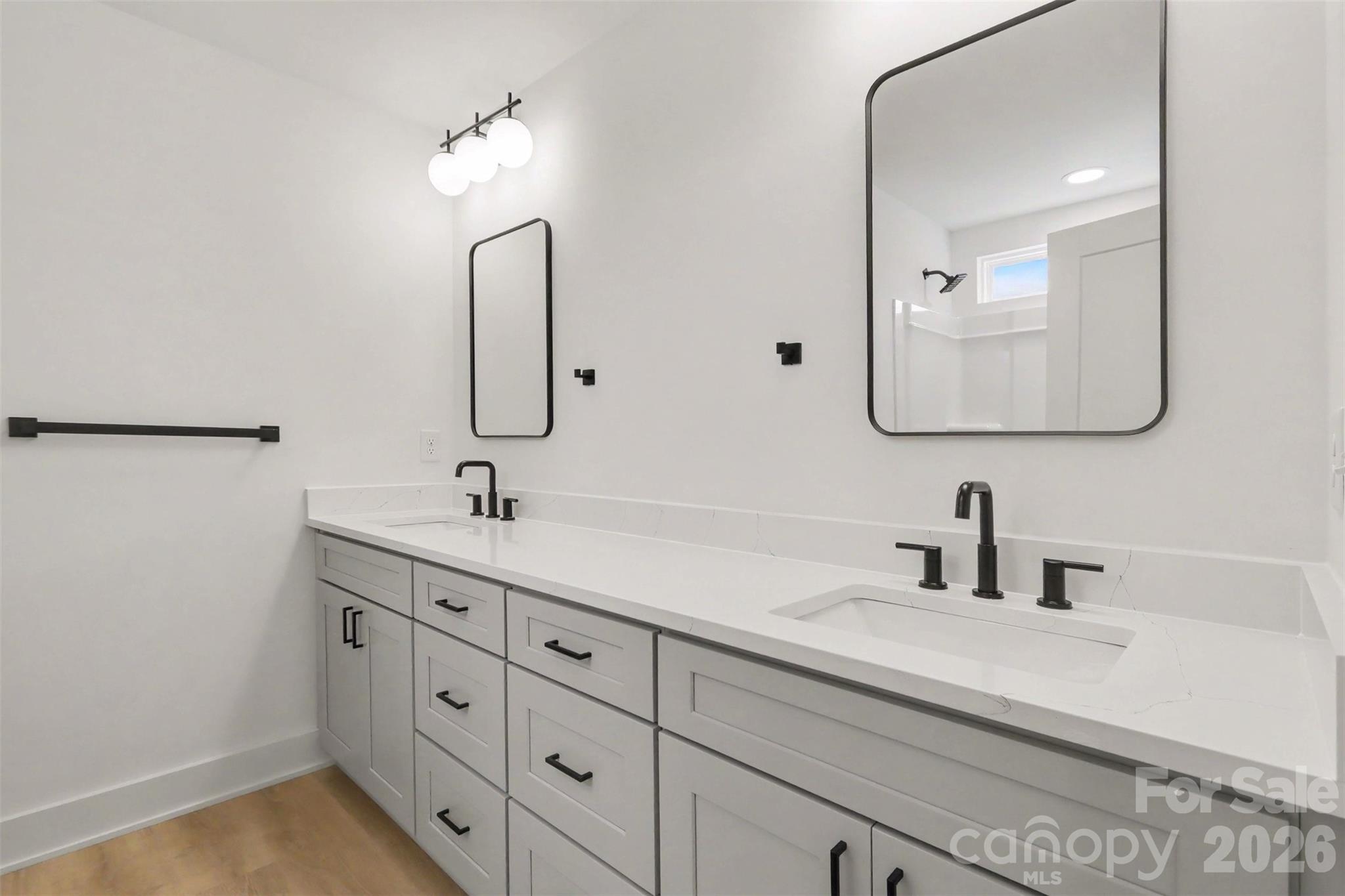 Duplex at 206 W Todd Lane, Charlotte, photo 17 of 26
