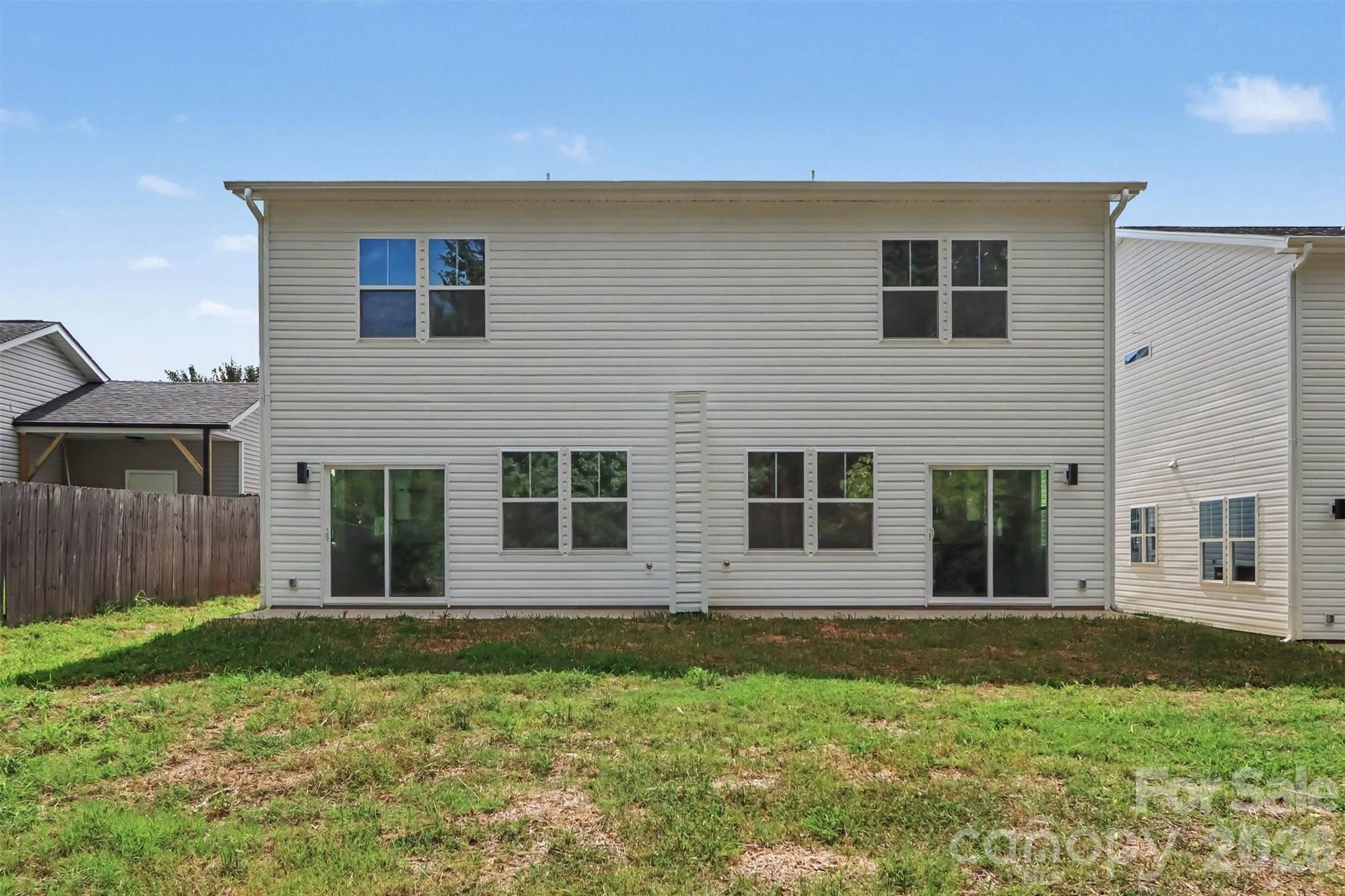 Duplex at 206 W Todd Lane, Charlotte, photo 25 of 26
