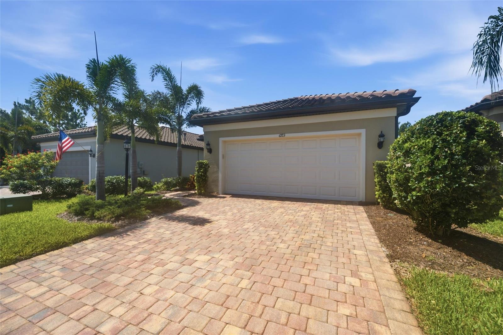 Single Family Residence at 6713 ALSTEAD CIR, BRADENTON, photo 5 of 65
