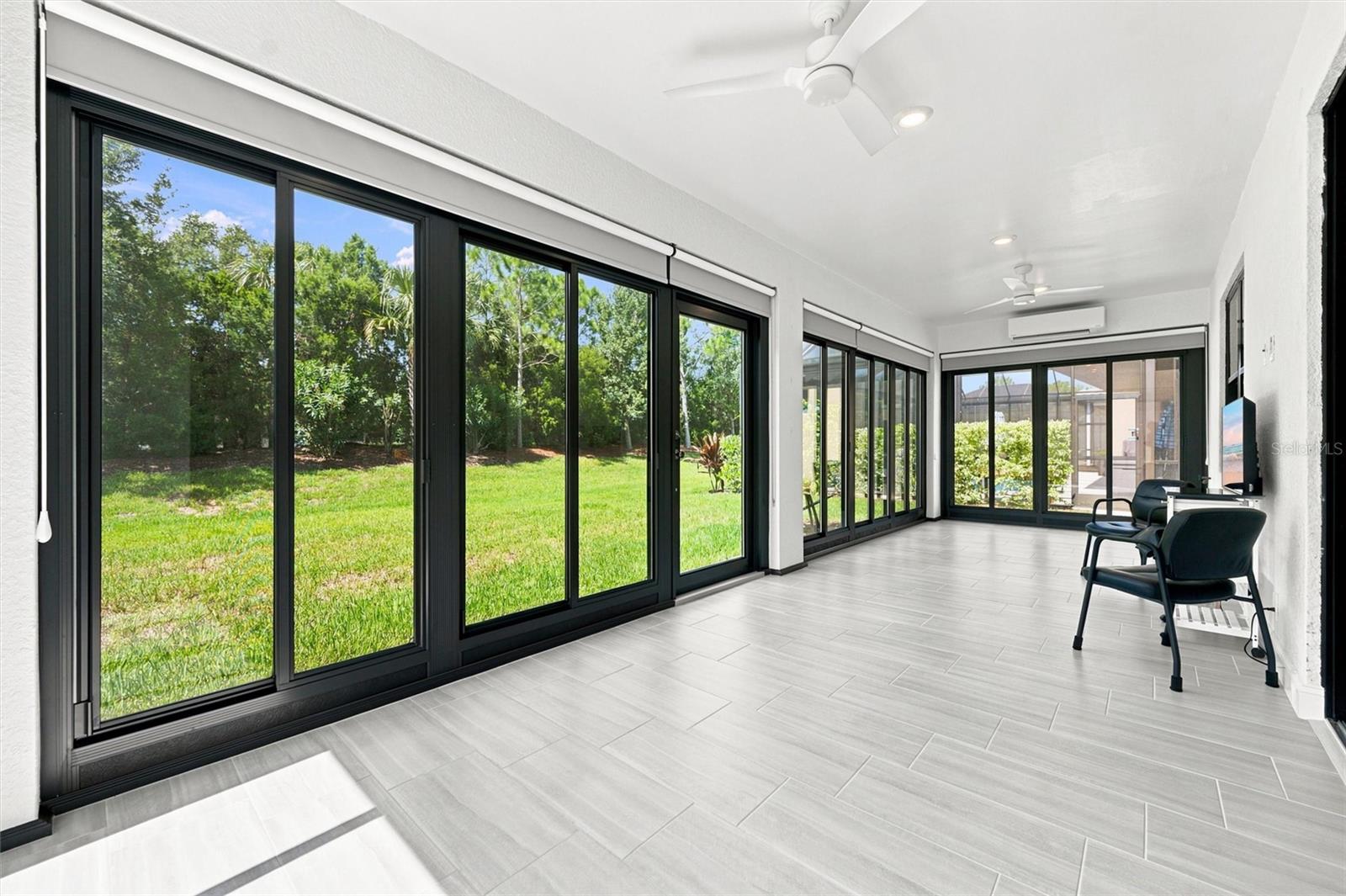 FLORIDA SUN ROOM - 6713 ALSTEAD CIR, BRADENTON