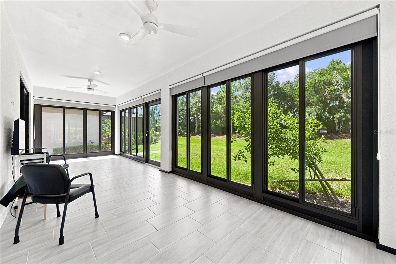 FLORIDA SUN ROOM - 6713 ALSTEAD CIR, BRADENTON