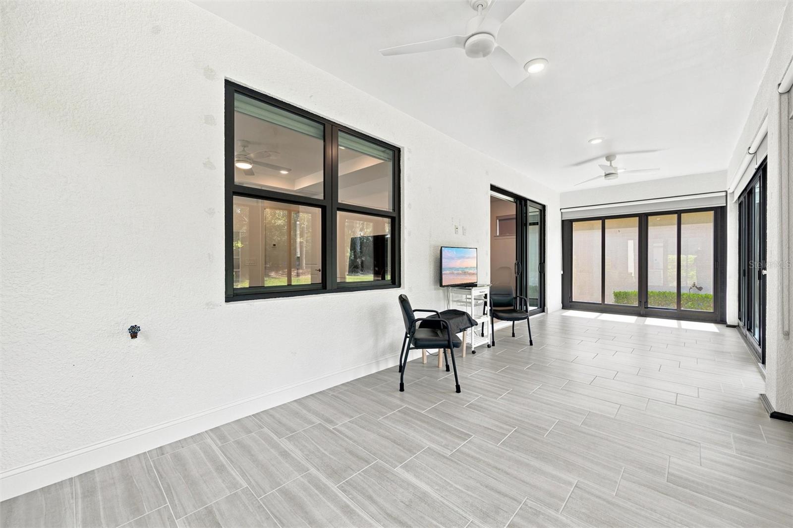 FLORIDA SUN ROOM - 6713 ALSTEAD CIR, BRADENTON