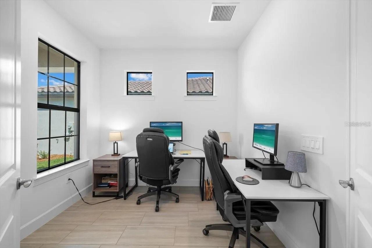 DEN/STUDY - 6713 ALSTEAD CIR, BRADENTON
