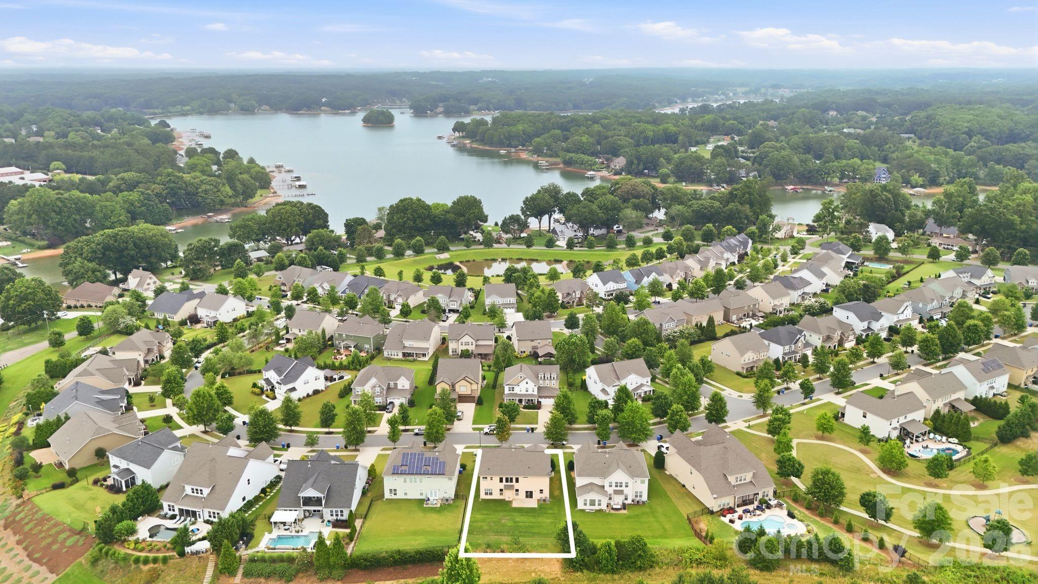 So close to Lake Norman - 130 Eagles Landing Drive, Mooresville