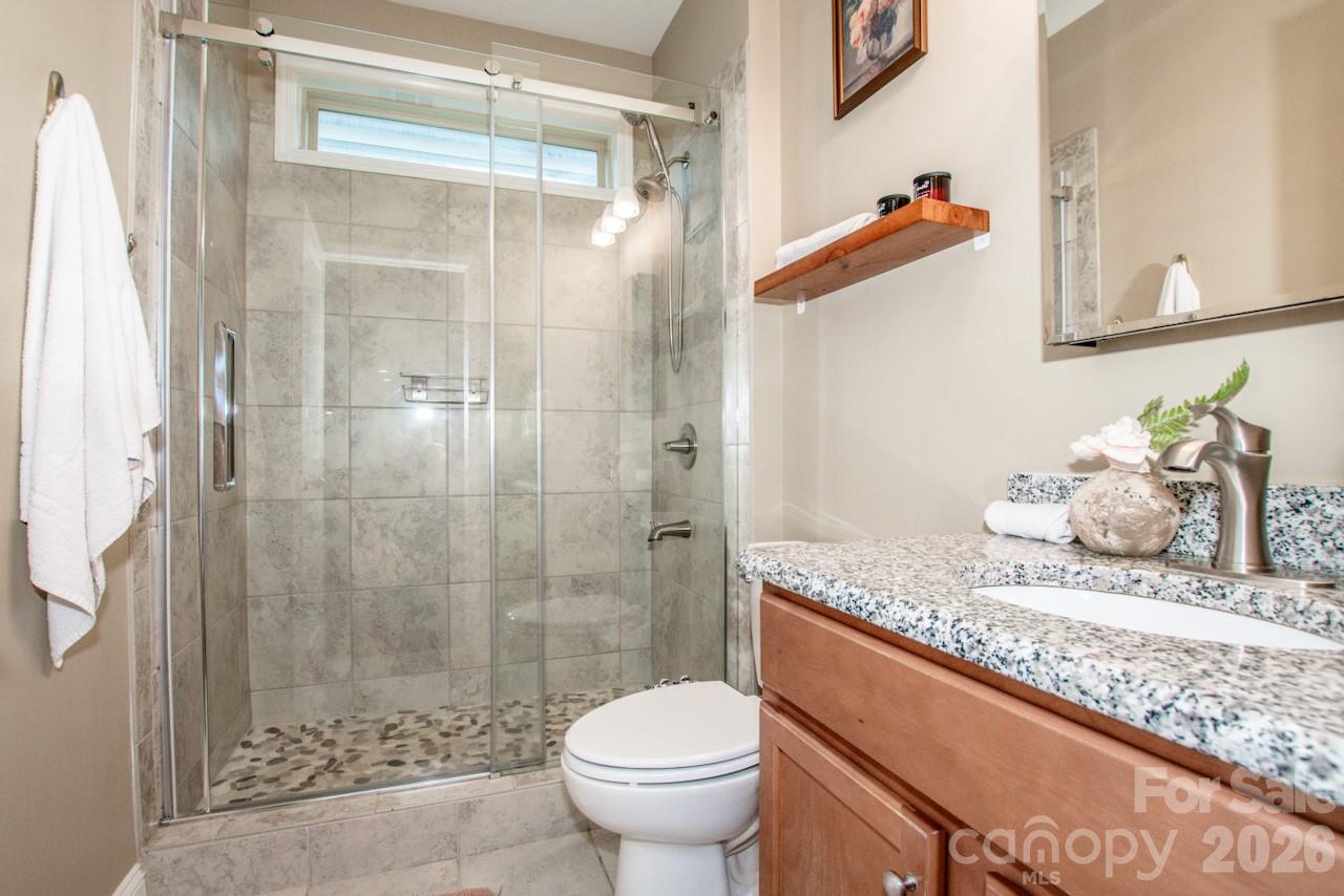 Full bathroom downstairs - 130 Eagles Landing Drive, Mooresville