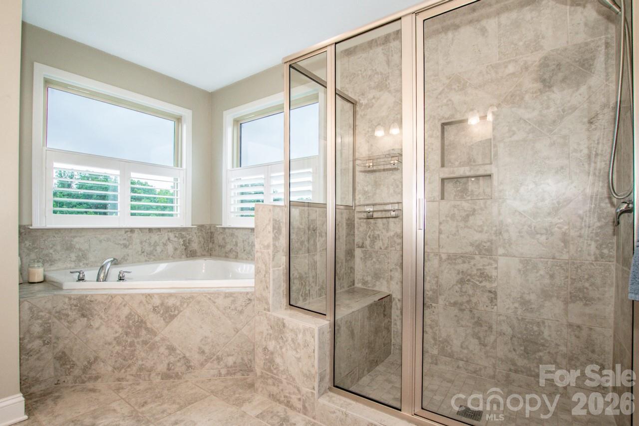Walk-in shower and large tub - 130 Eagles Landing Drive, Mooresville