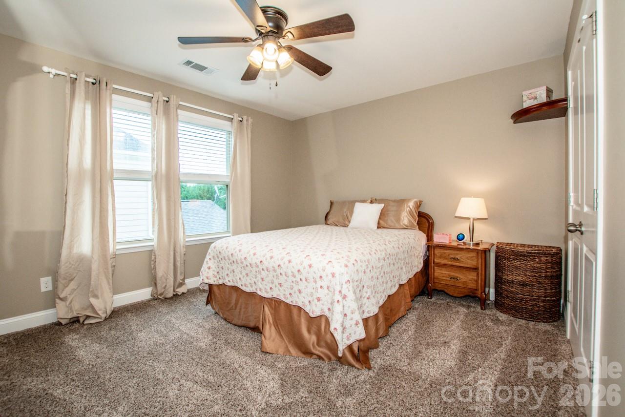 Meticulously clean home - 130 Eagles Landing Drive, Mooresville