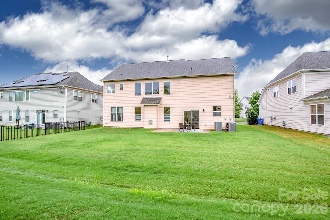 Flat backyard - 130 Eagles Landing Drive, Mooresville