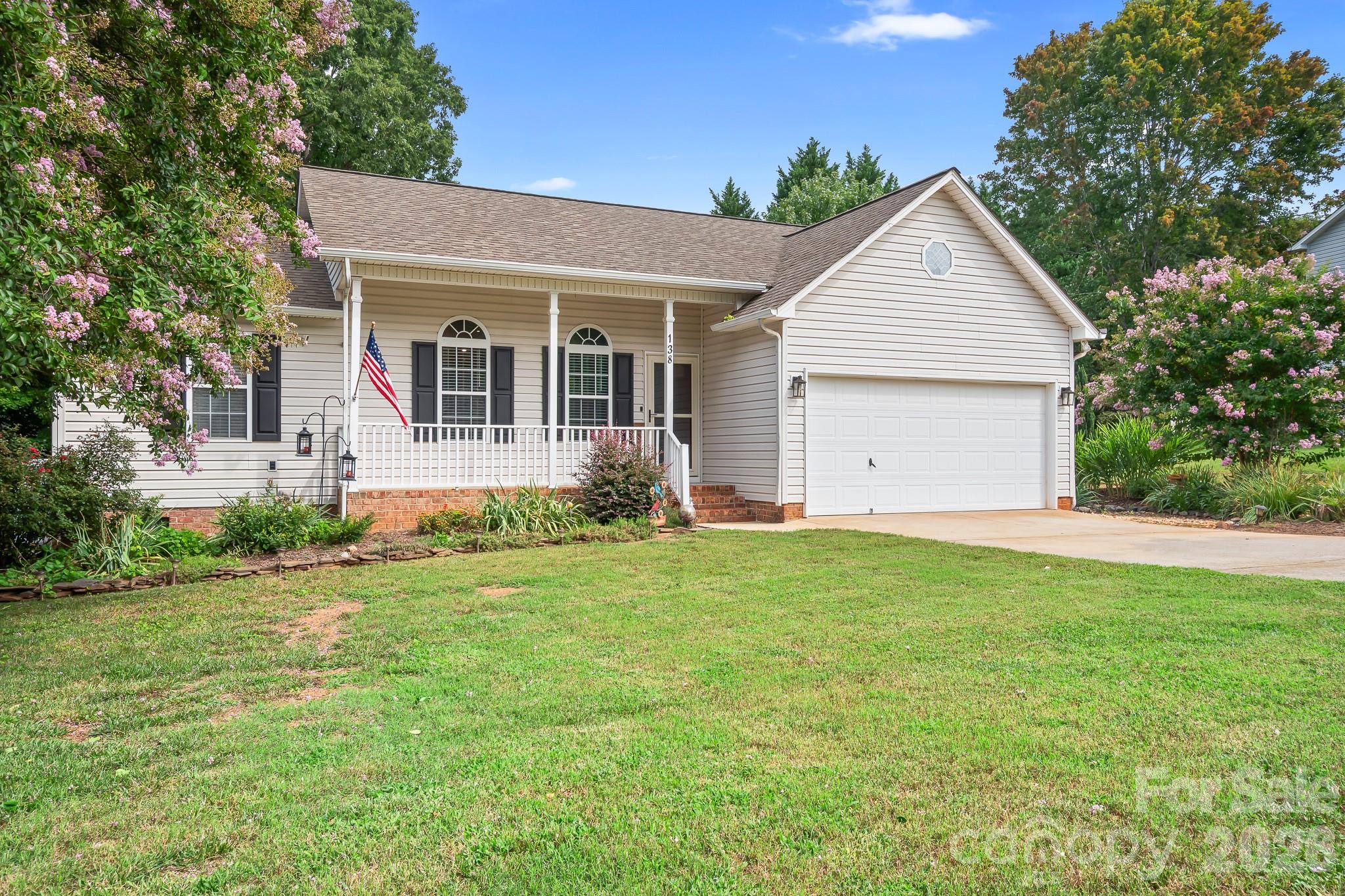 Single Family Residence at 138 Valley Glen Drive, Troutman, photo 2 of 36