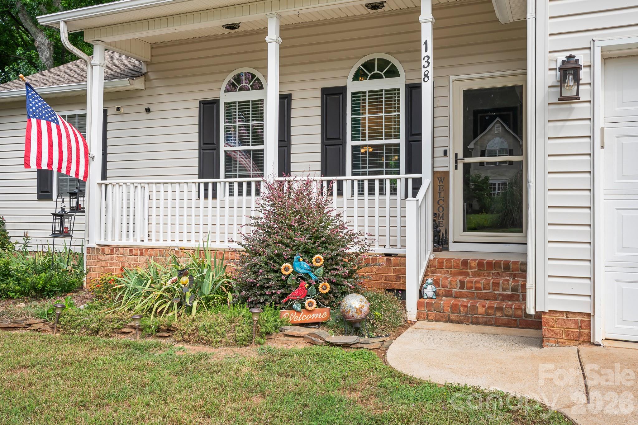 Single Family Residence at 138 Valley Glen Drive, Troutman, photo 3 of 36