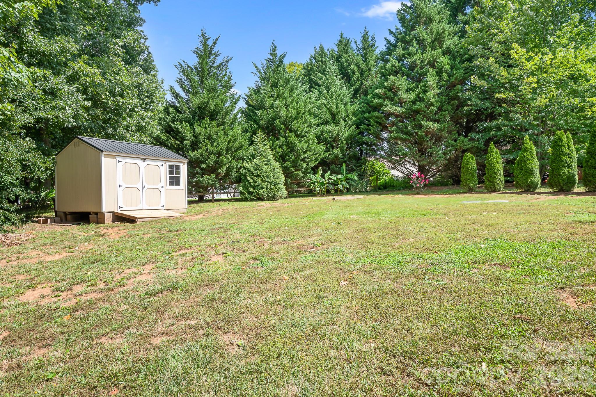 Single Family Residence at 138 Valley Glen Drive, Troutman, photo 33 of 36