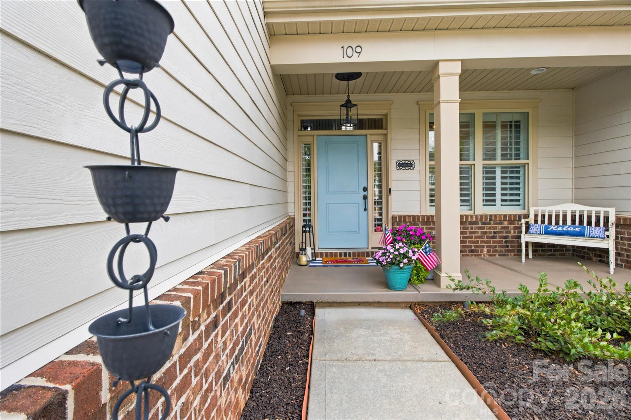 Welcoming Entryway - 109 Heron Cove Loop, Mooresville