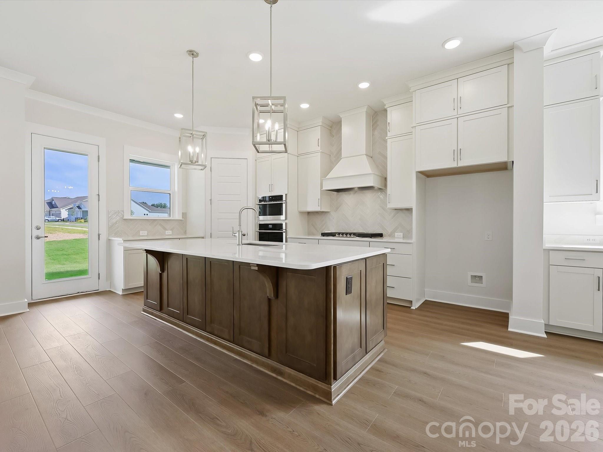 Single Family Residence at 1202 Pastoral Place, Waxhaw, photo 2 of 34