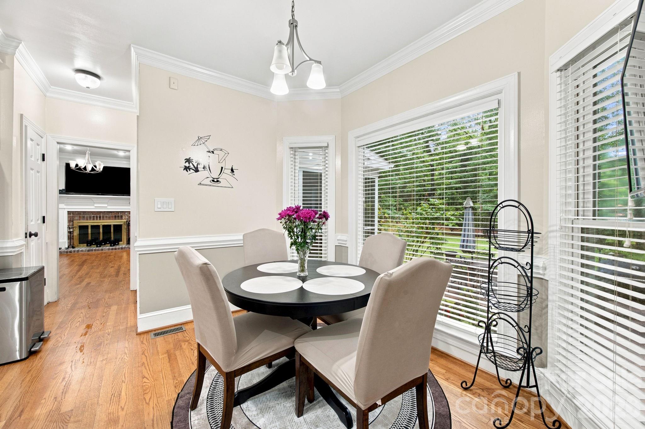 Single Family Residence at 115 Valley Glen Drive, Waxhaw, photo 23 of 40