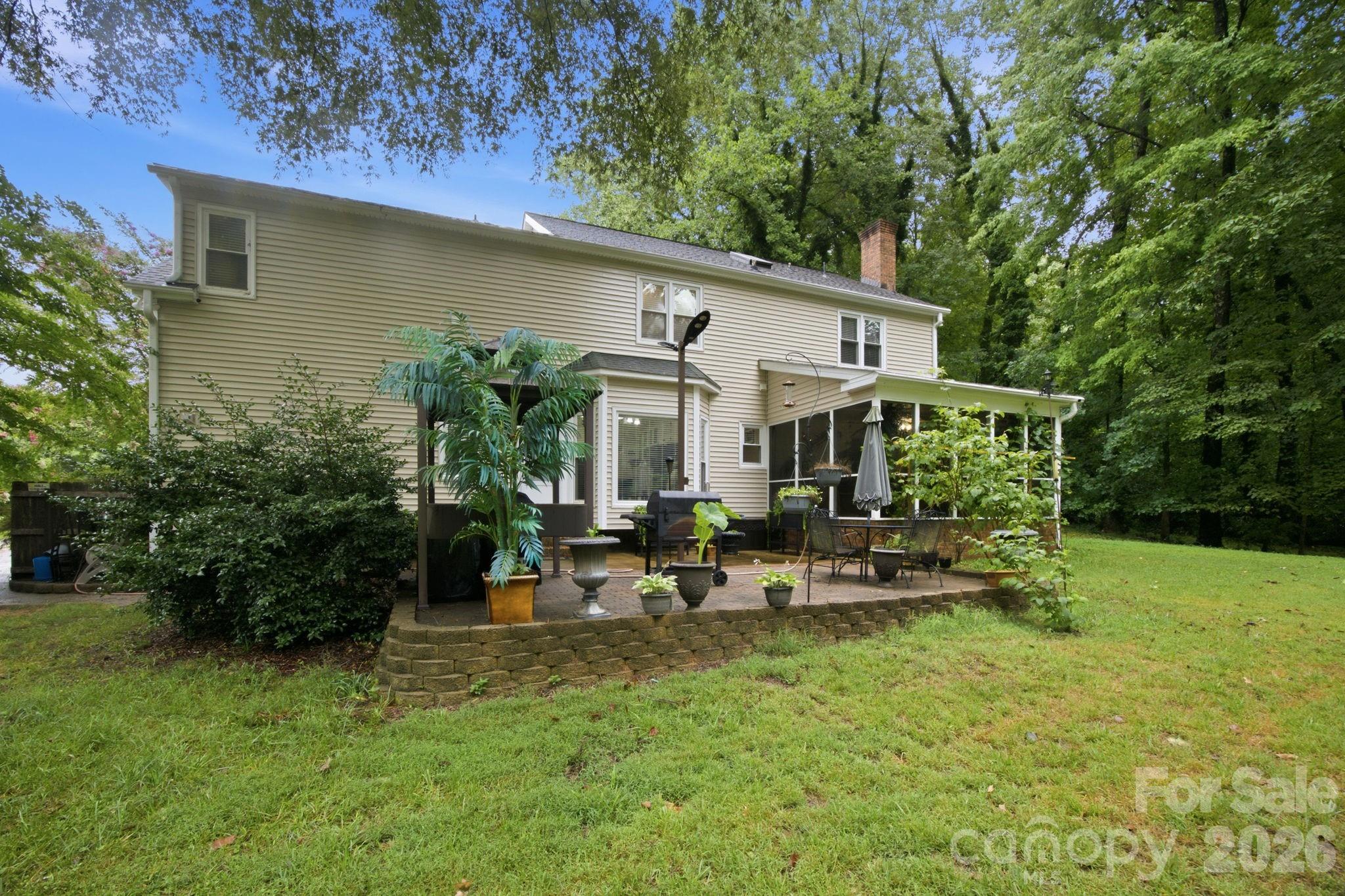 Single Family Residence at 115 Valley Glen Drive, Waxhaw, photo 33 of 40