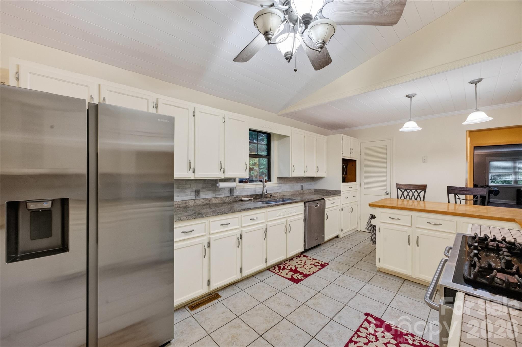 Single Family Residence at 1117 Cedar Creek Drive, Morganton, photo 13 of 39