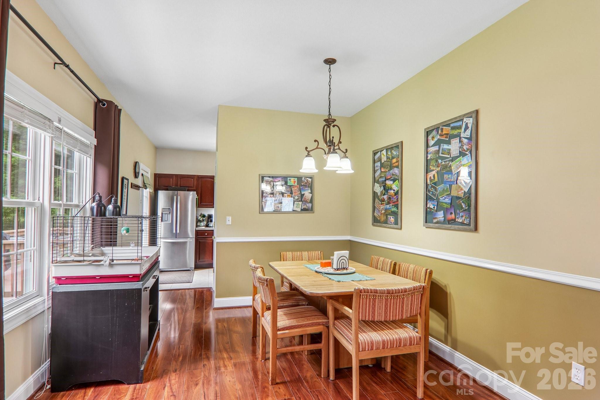 Dining nook looking towards kitchen - 3311 Sandy Drive, Hendersonville