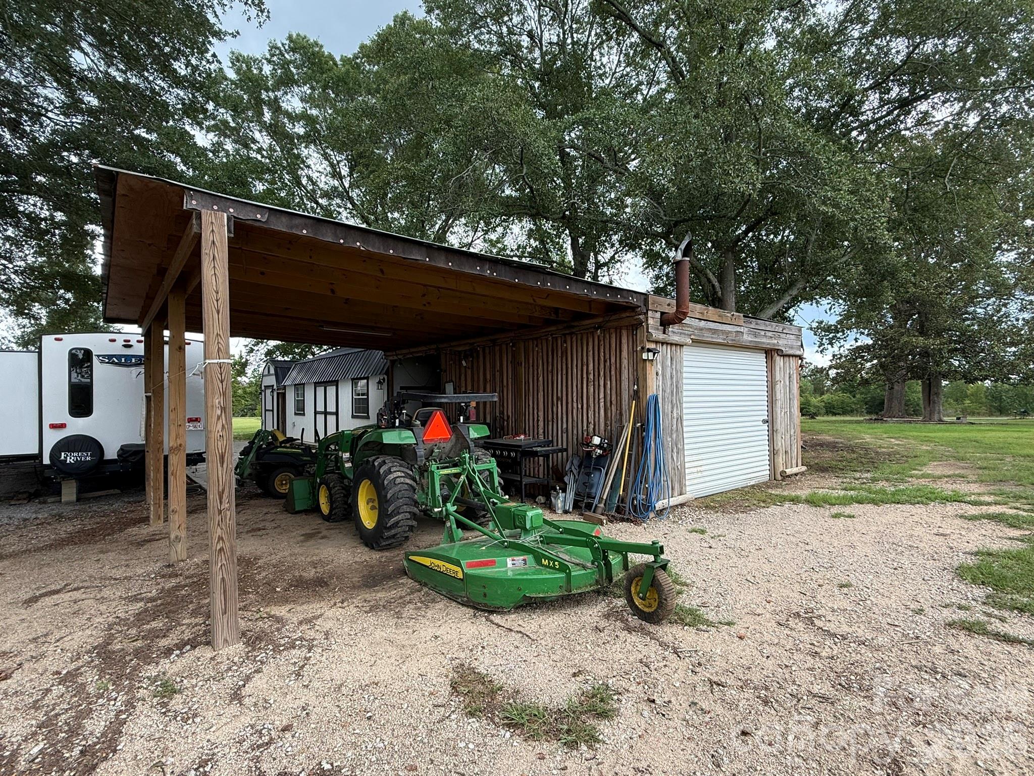 Storage / tractor shed - 1726-c Old Cheraw Highway, Rockingham
