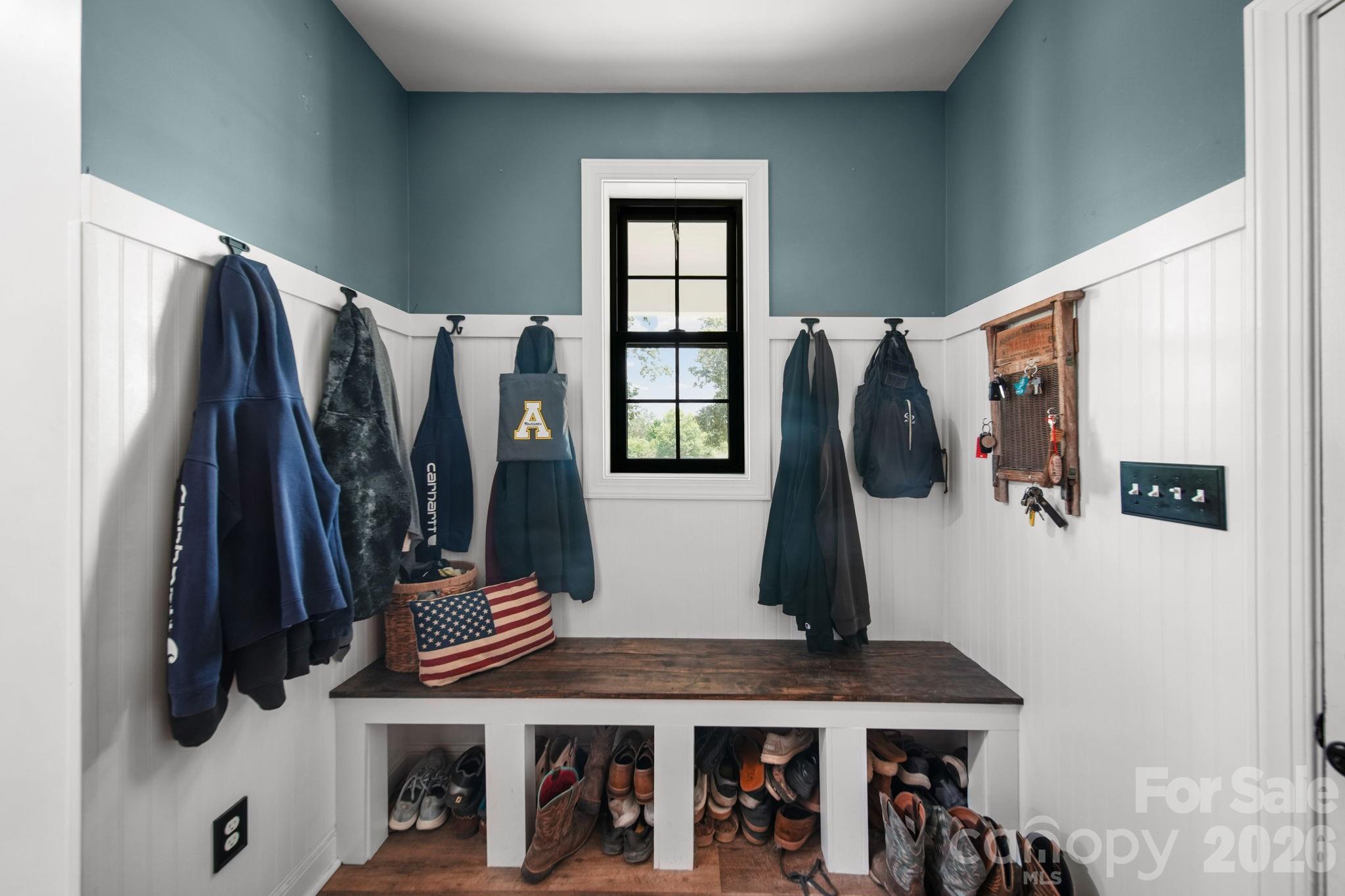 Mud room - 1726-c Old Cheraw Highway, Rockingham