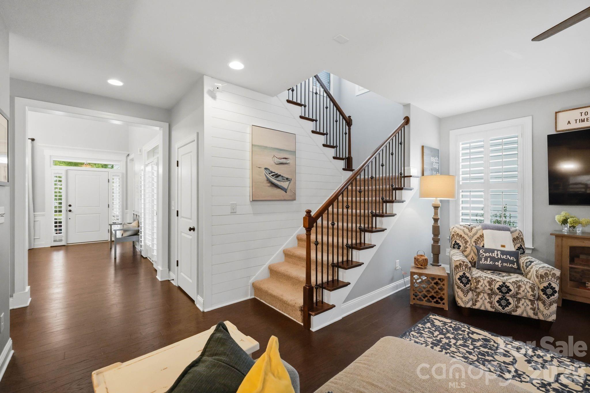 Single Family Residence at 109 Heron Cove Loop, Mooresville, photo 17 of 48