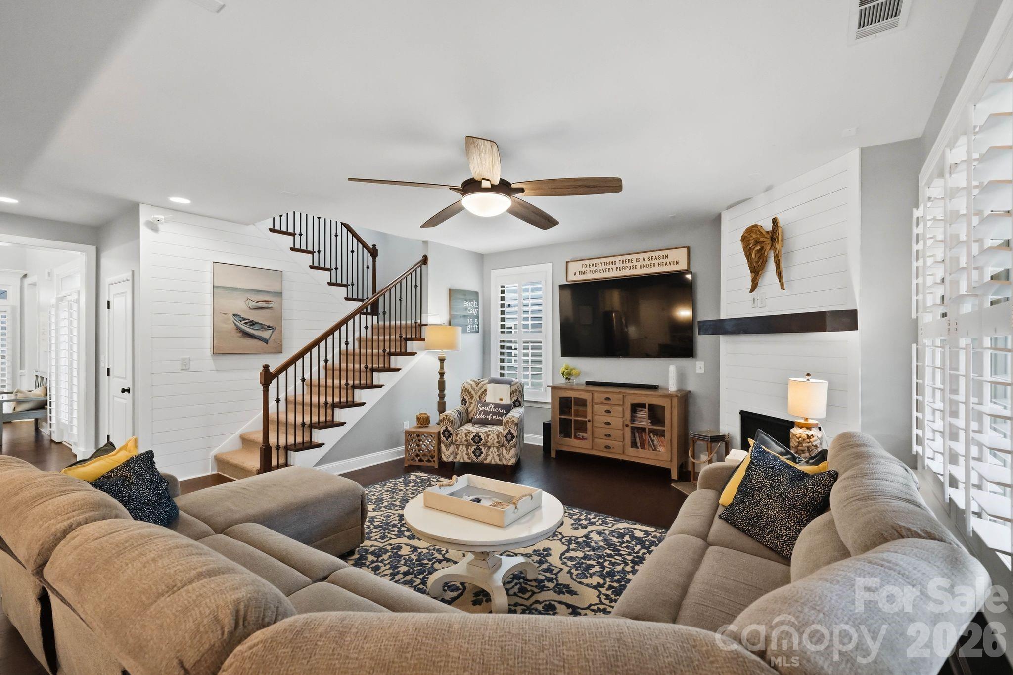 Single Family Residence at 109 Heron Cove Loop, Mooresville, photo 20 of 48