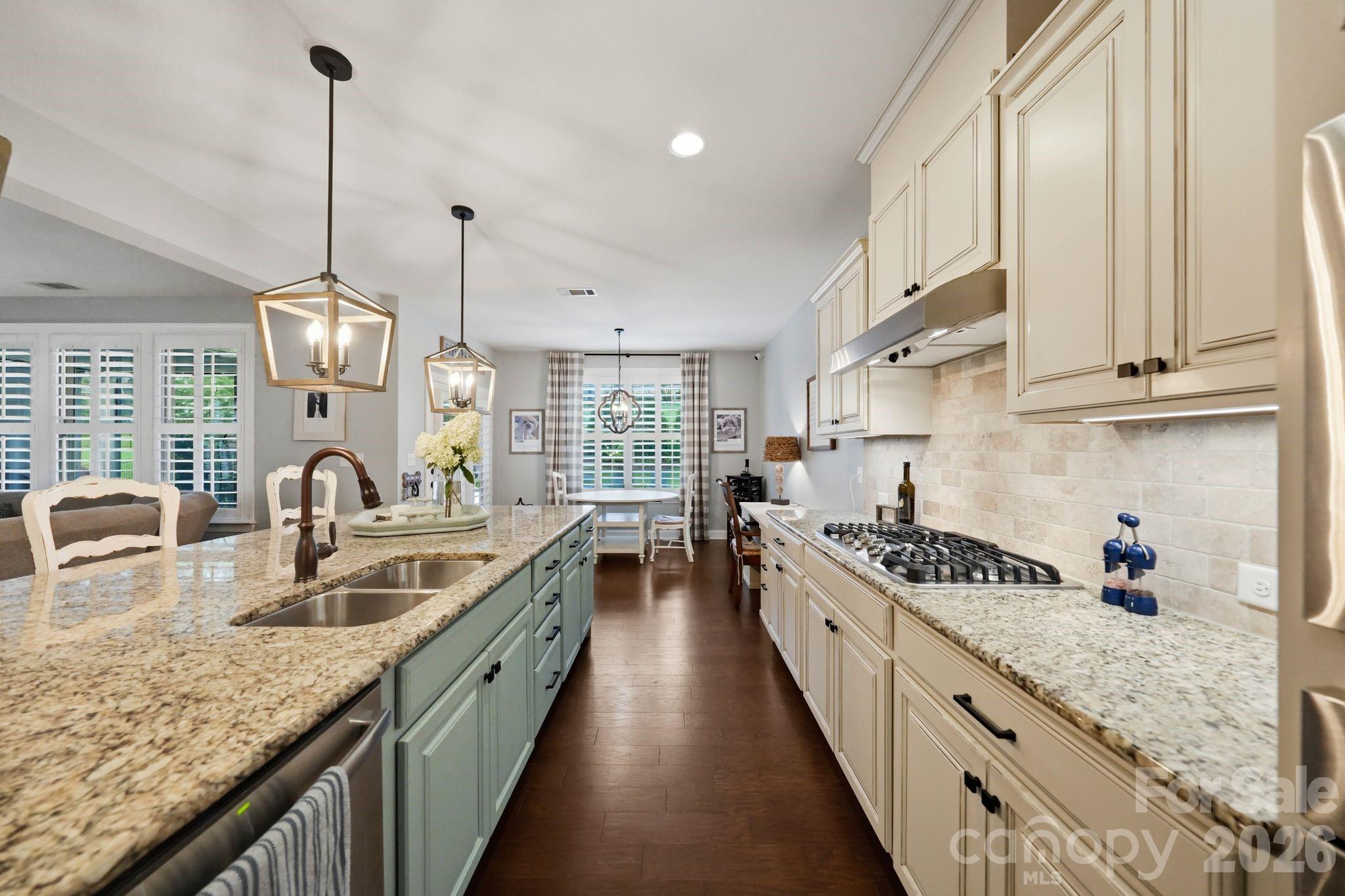 Single Family Residence at 109 Heron Cove Loop, Mooresville, photo 23 of 48