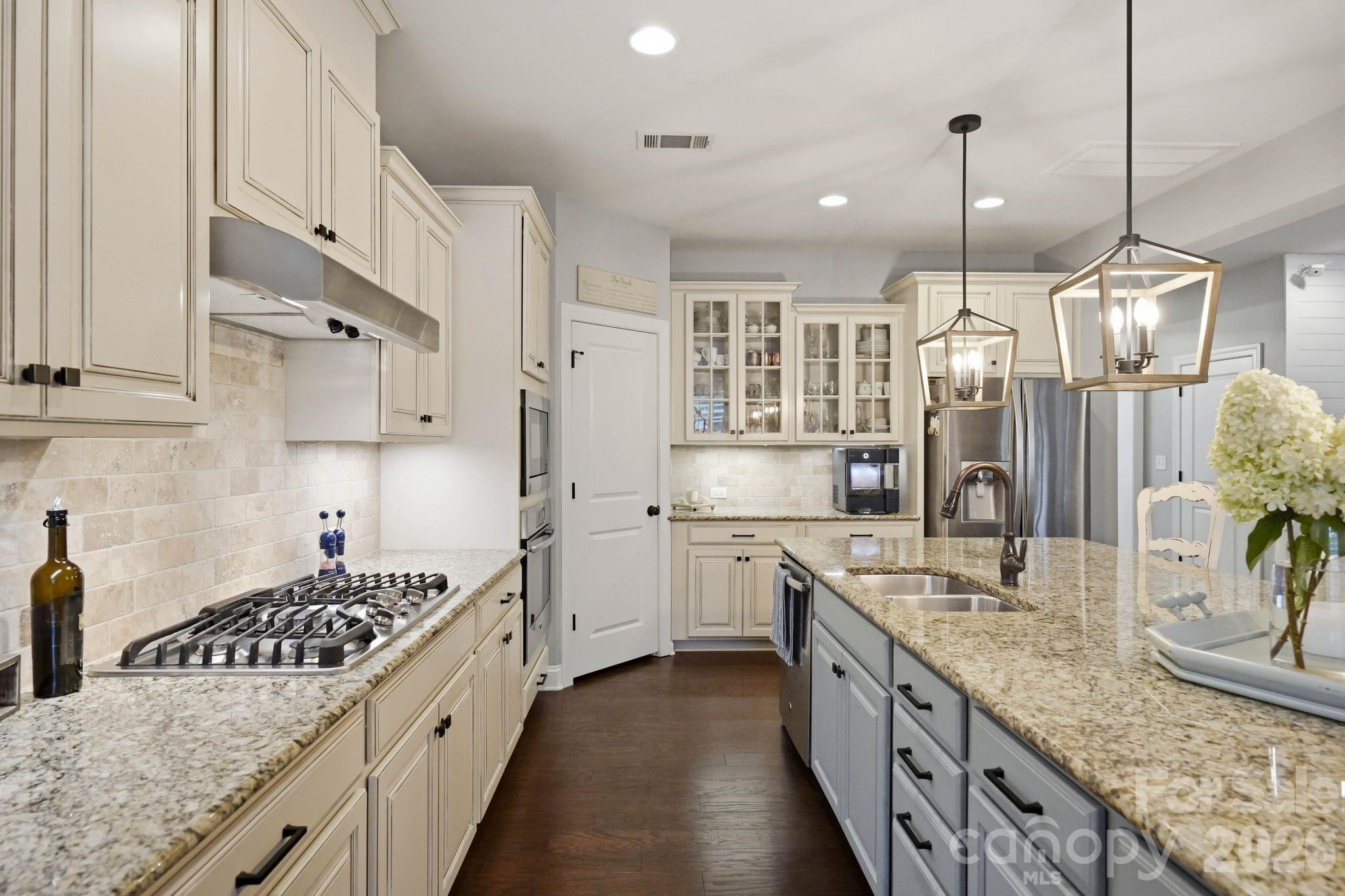 Single Family Residence at 109 Heron Cove Loop, Mooresville, photo 24 of 48