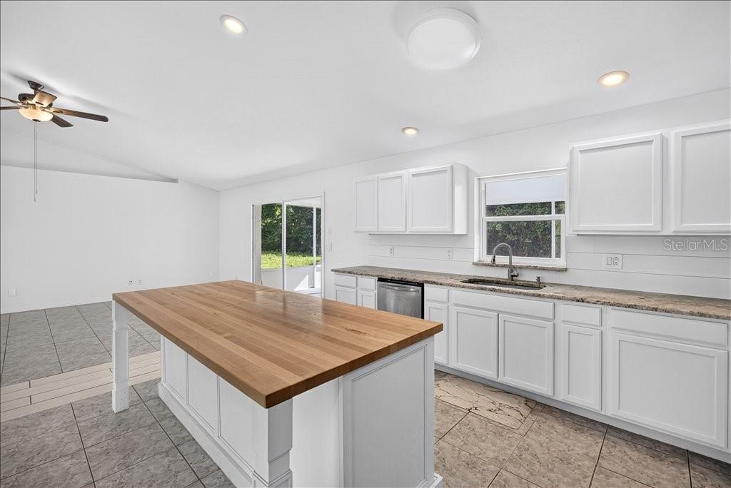 Single Family Residence at 11 SWEET BAY DR, PALM COAST, photo 15 of 48
