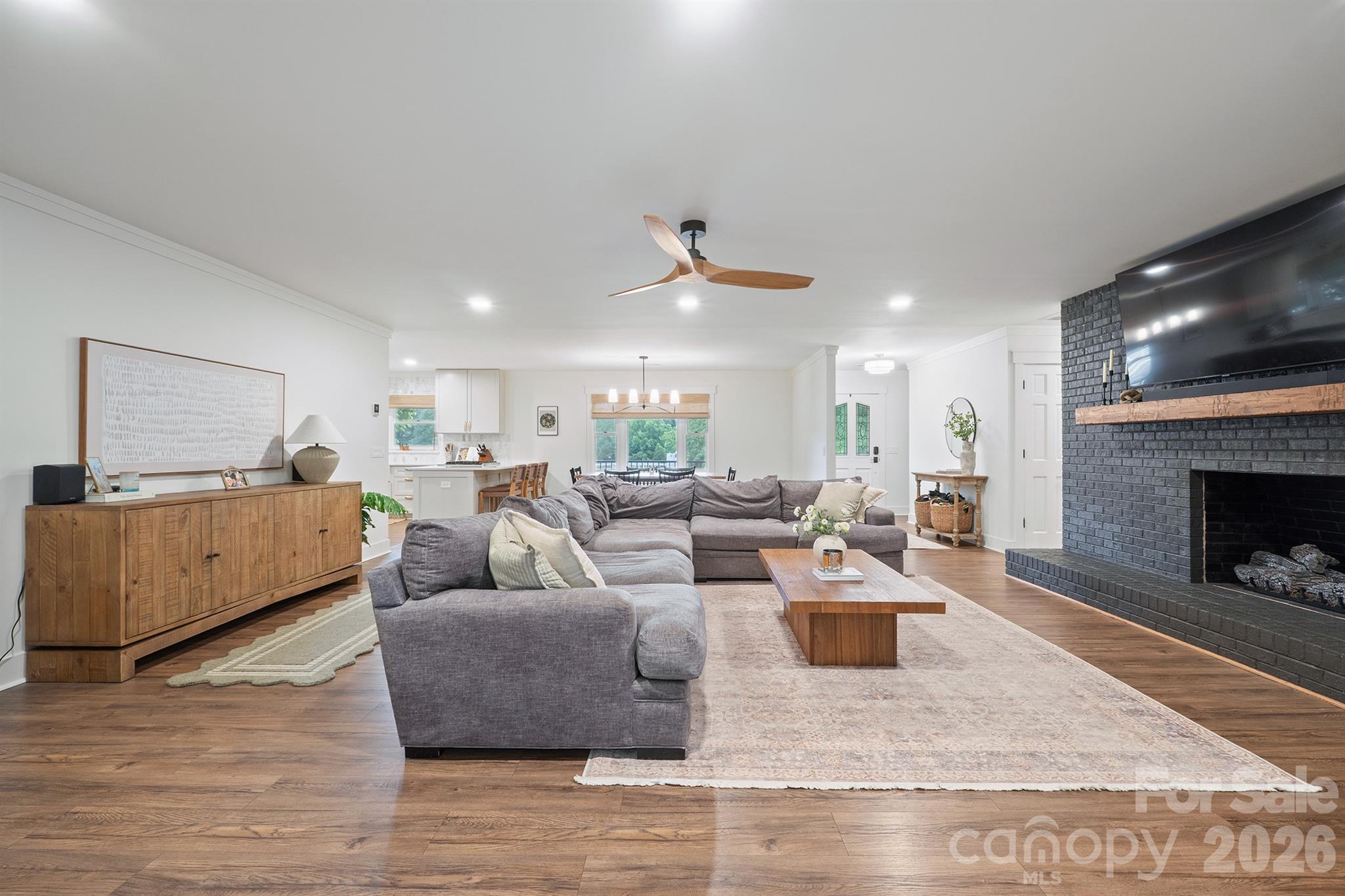 Single Family Residence at 567 Canvasback Road, Mooresville, photo 10 of 48