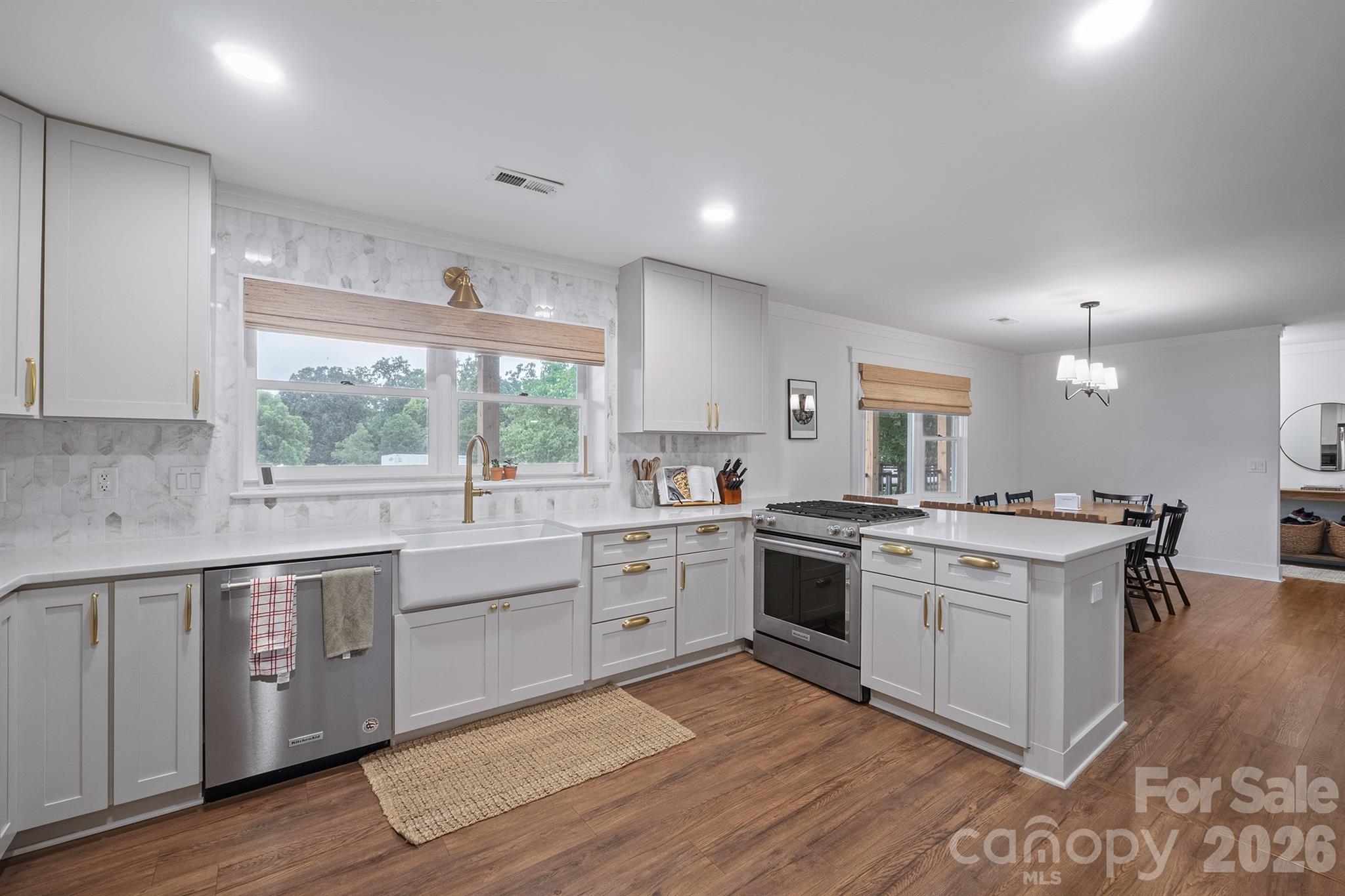 Single Family Residence at 567 Canvasback Road, Mooresville, photo 19 of 48