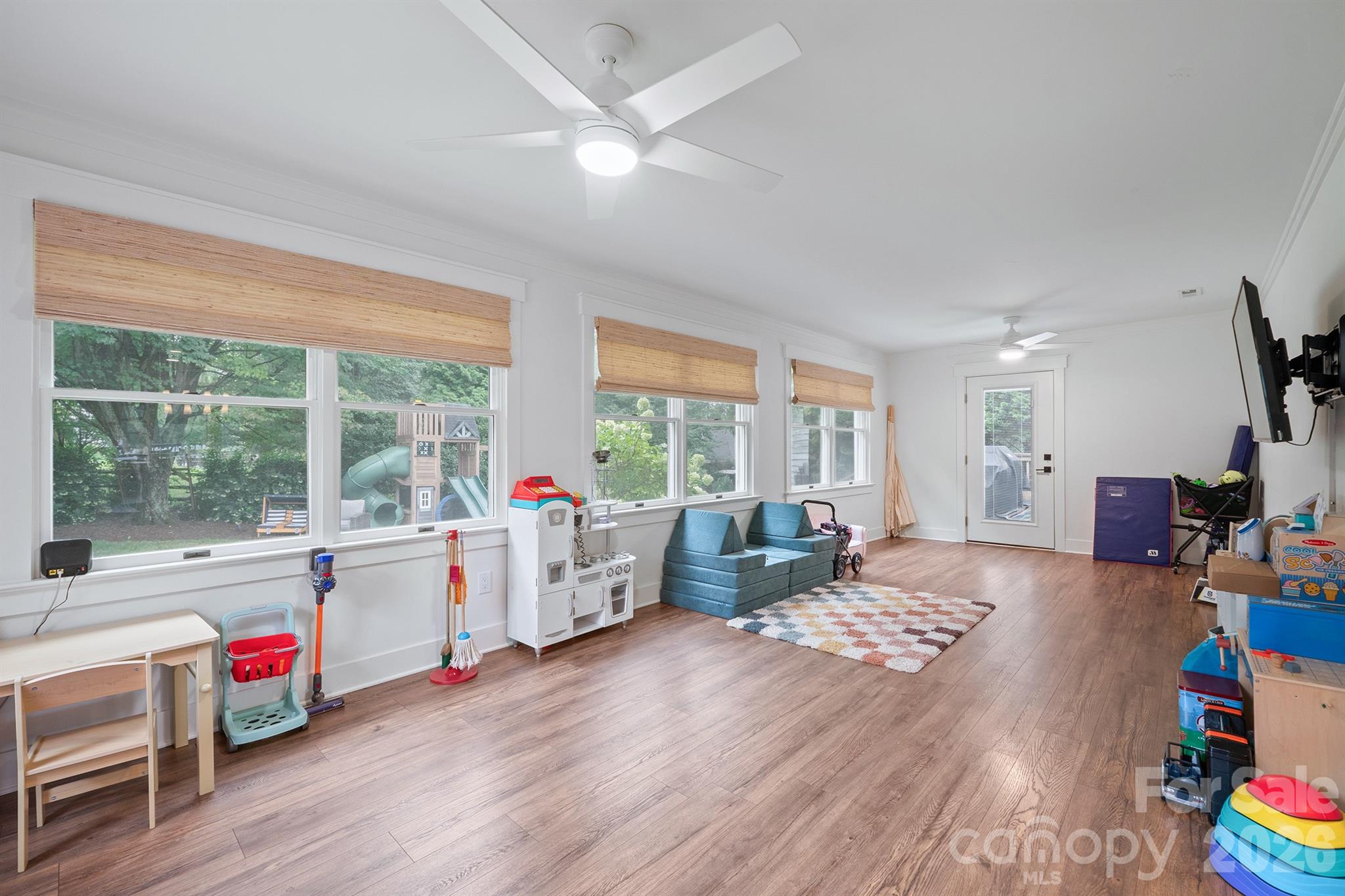 Single Family Residence at 567 Canvasback Road, Mooresville, photo 31 of 48