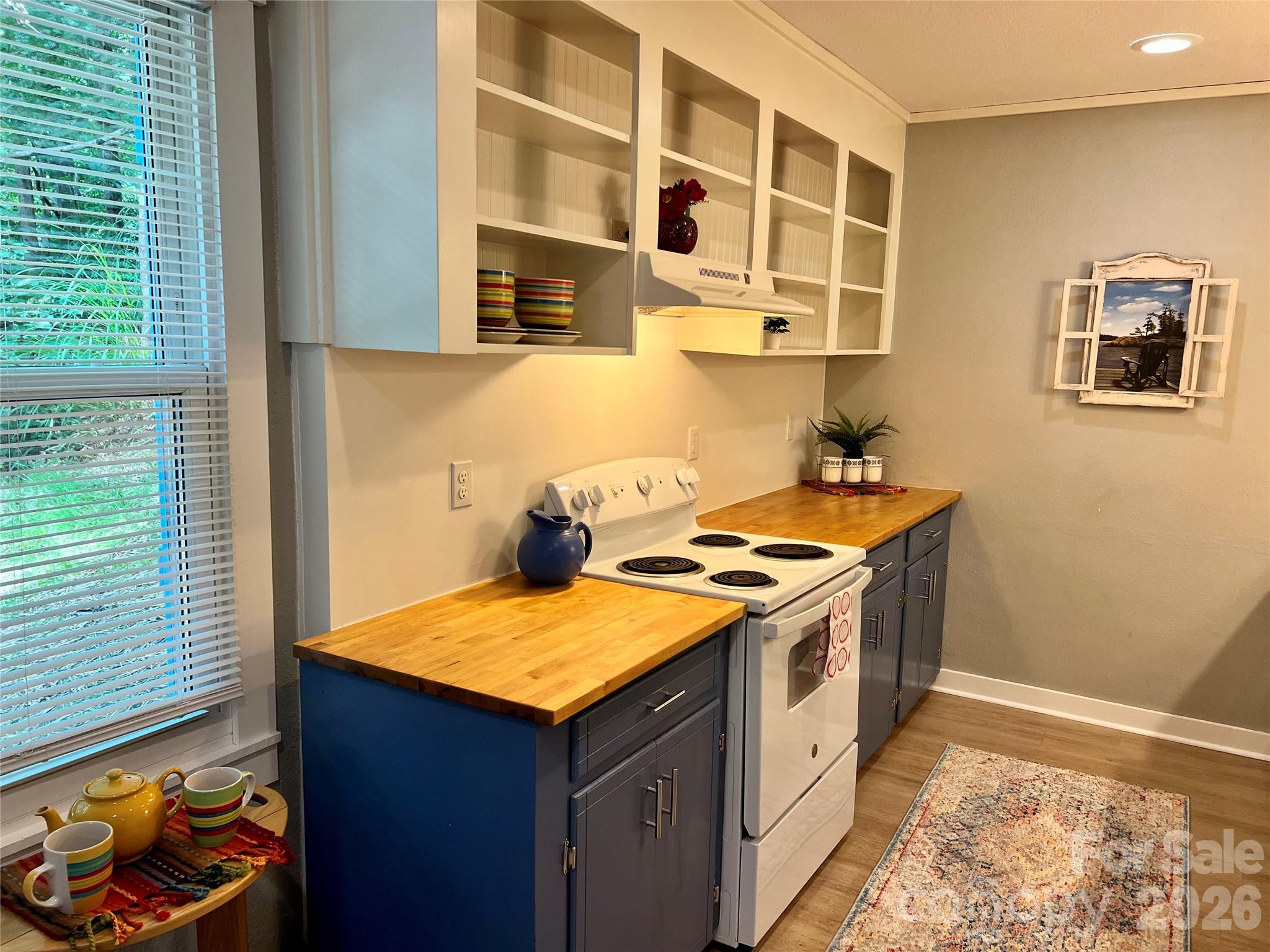 Bright and Stylish Kitchen! - 95 Walker Cove Road, Black Mountain