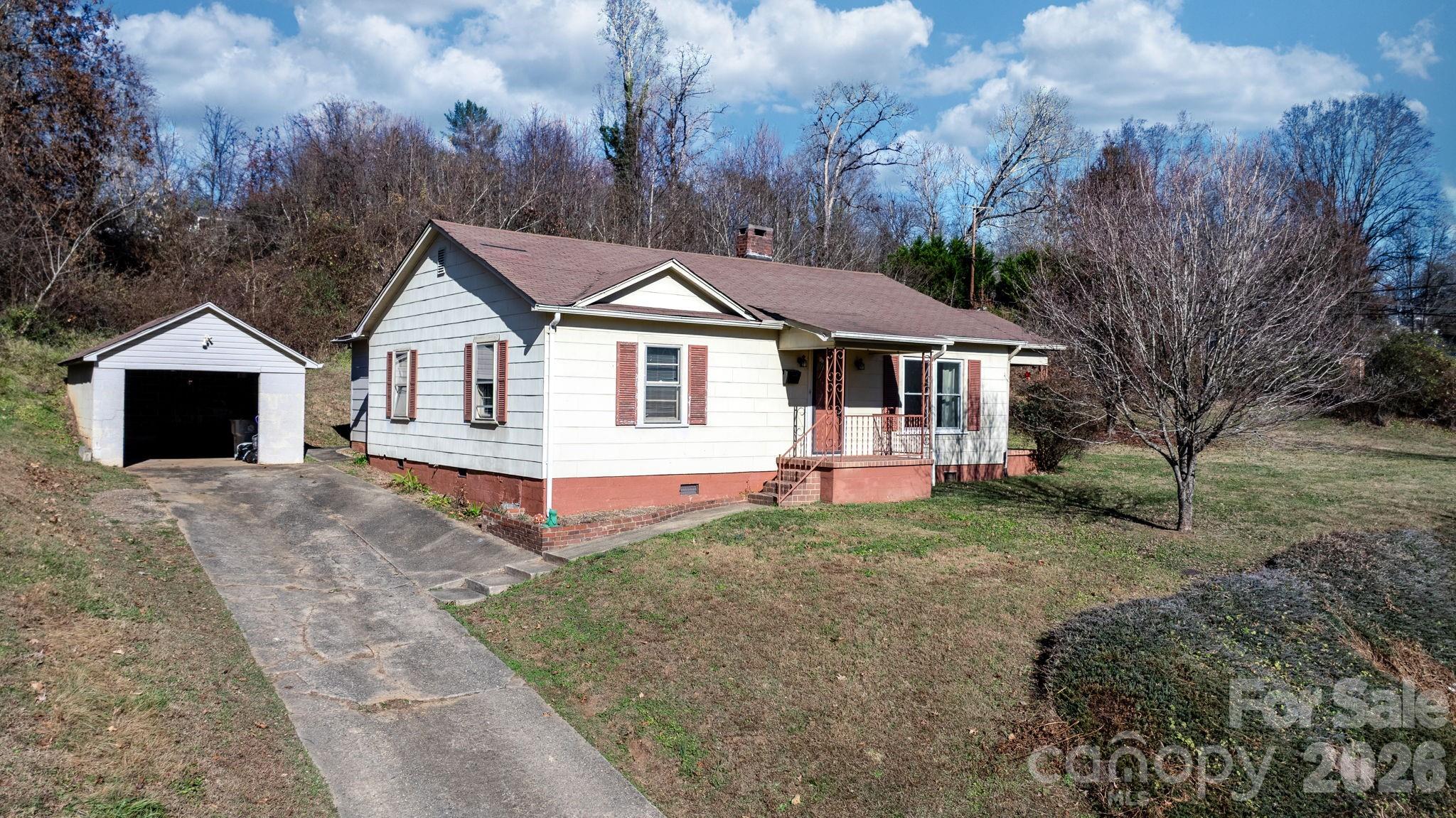 Single Family Residence at 1606 Poplar Street NW, Lenoir, photo 2 of 22