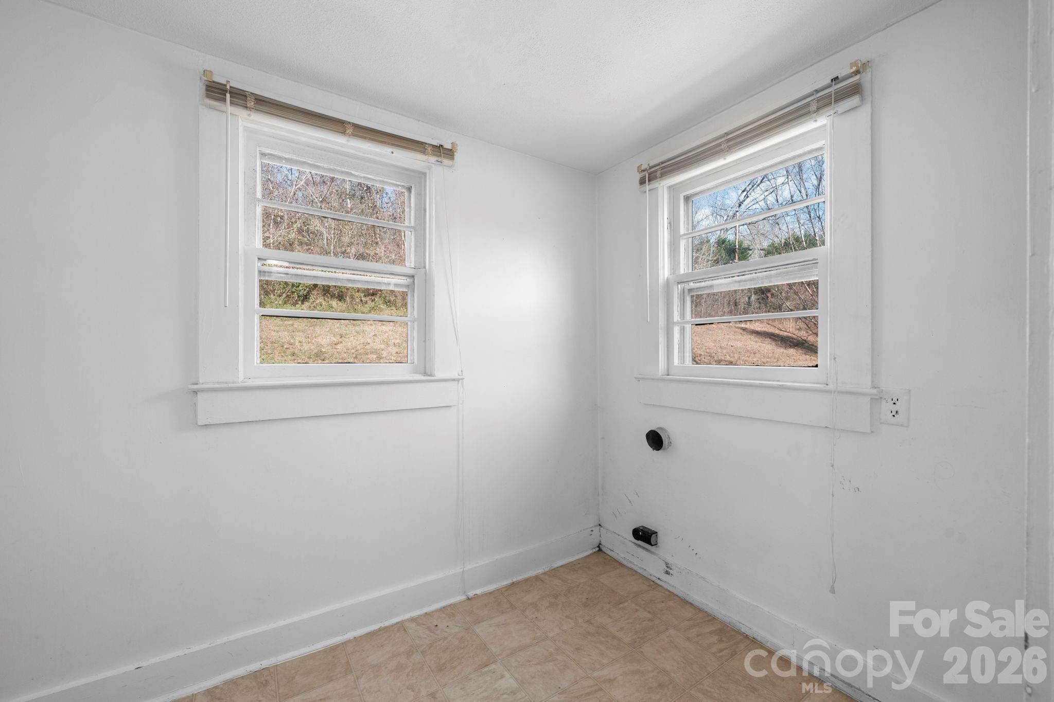 Laundry Room - 1606 Poplar Street NW, Lenoir