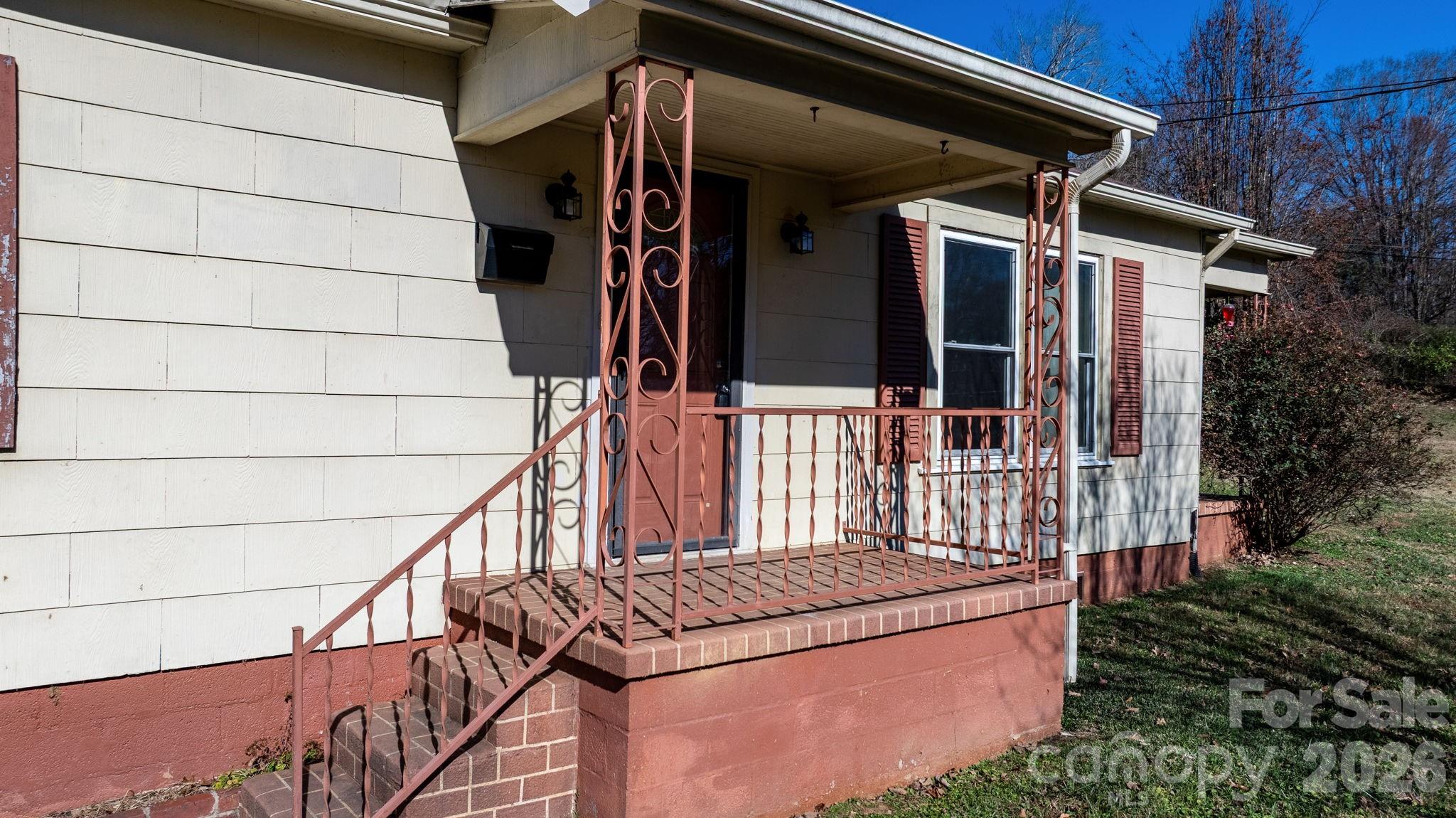 Single Family Residence at 1606 Poplar Street NW, Lenoir, photo 16 of 22