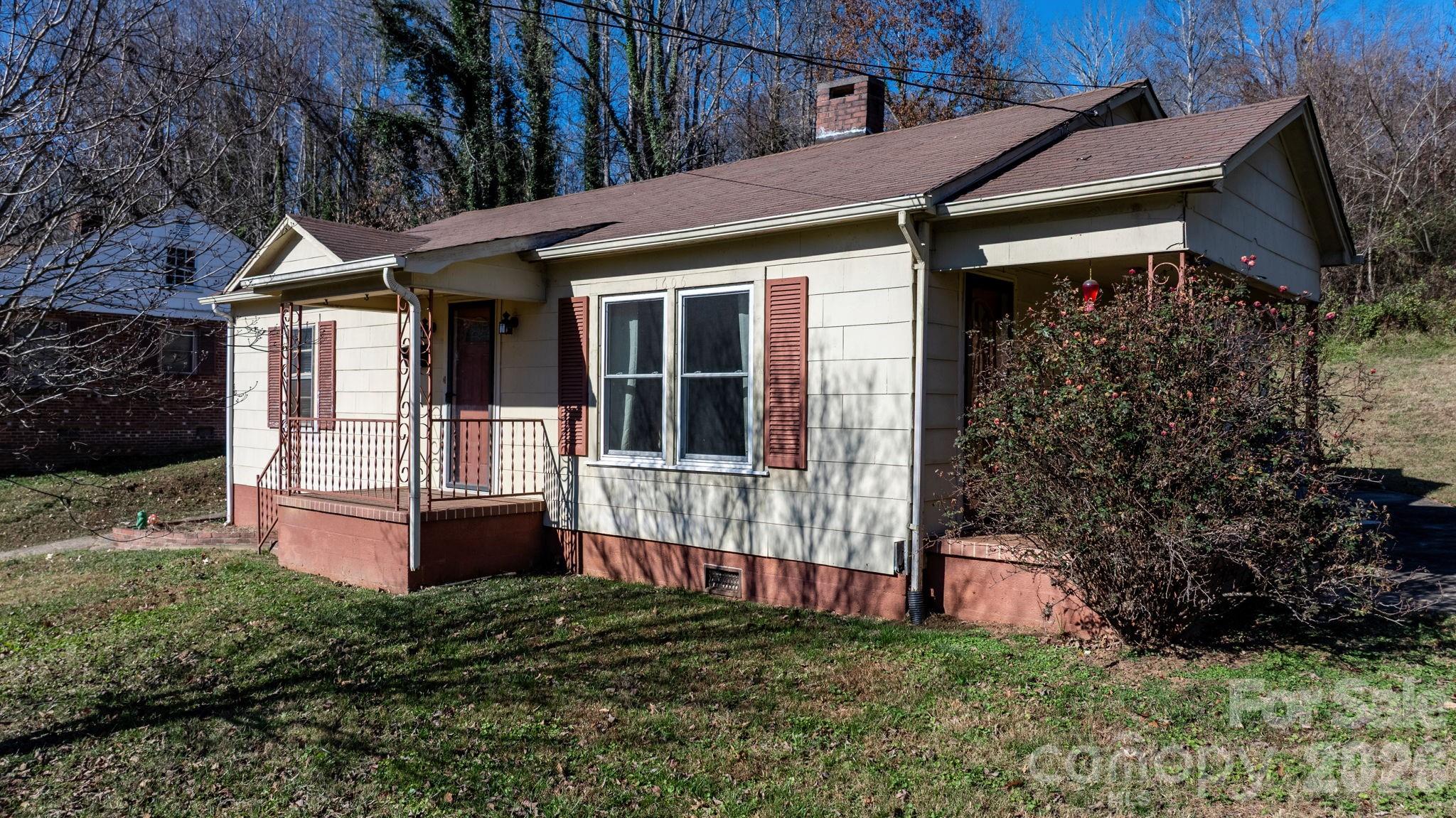 Single Family Residence at 1606 Poplar Street NW, Lenoir, photo 21 of 22