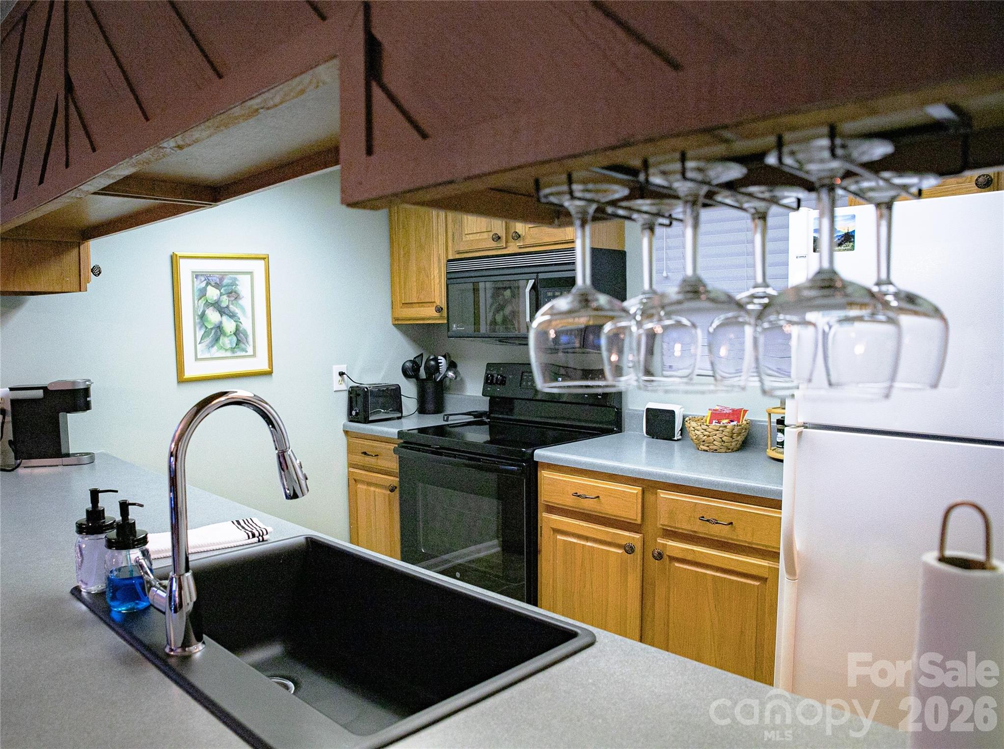 Kitchen with Plenty of Counter Space - 78 Upper Tanglewood Road, Lake Toxaway