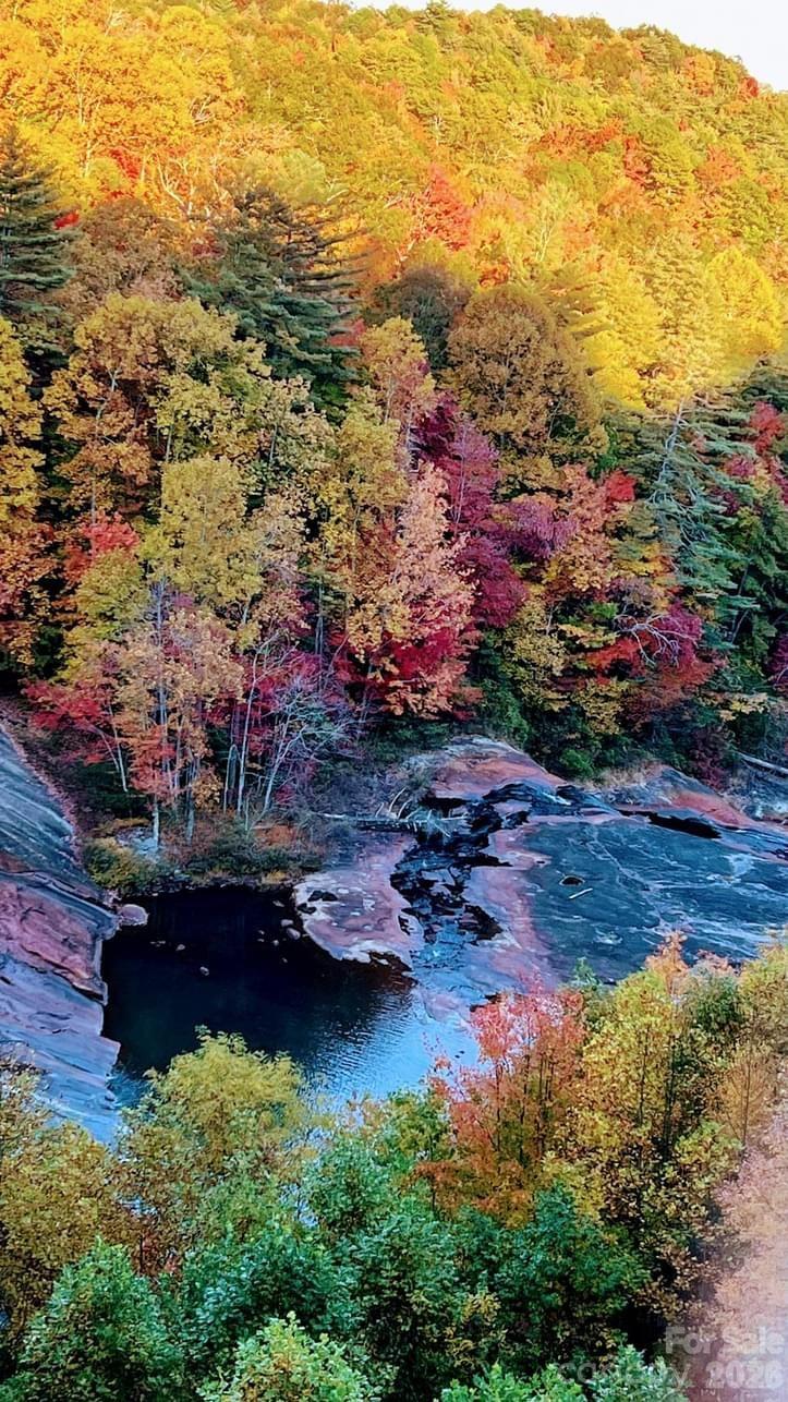 Fall Colors At Peak Season - 78 Upper Tanglewood Road, Lake Toxaway