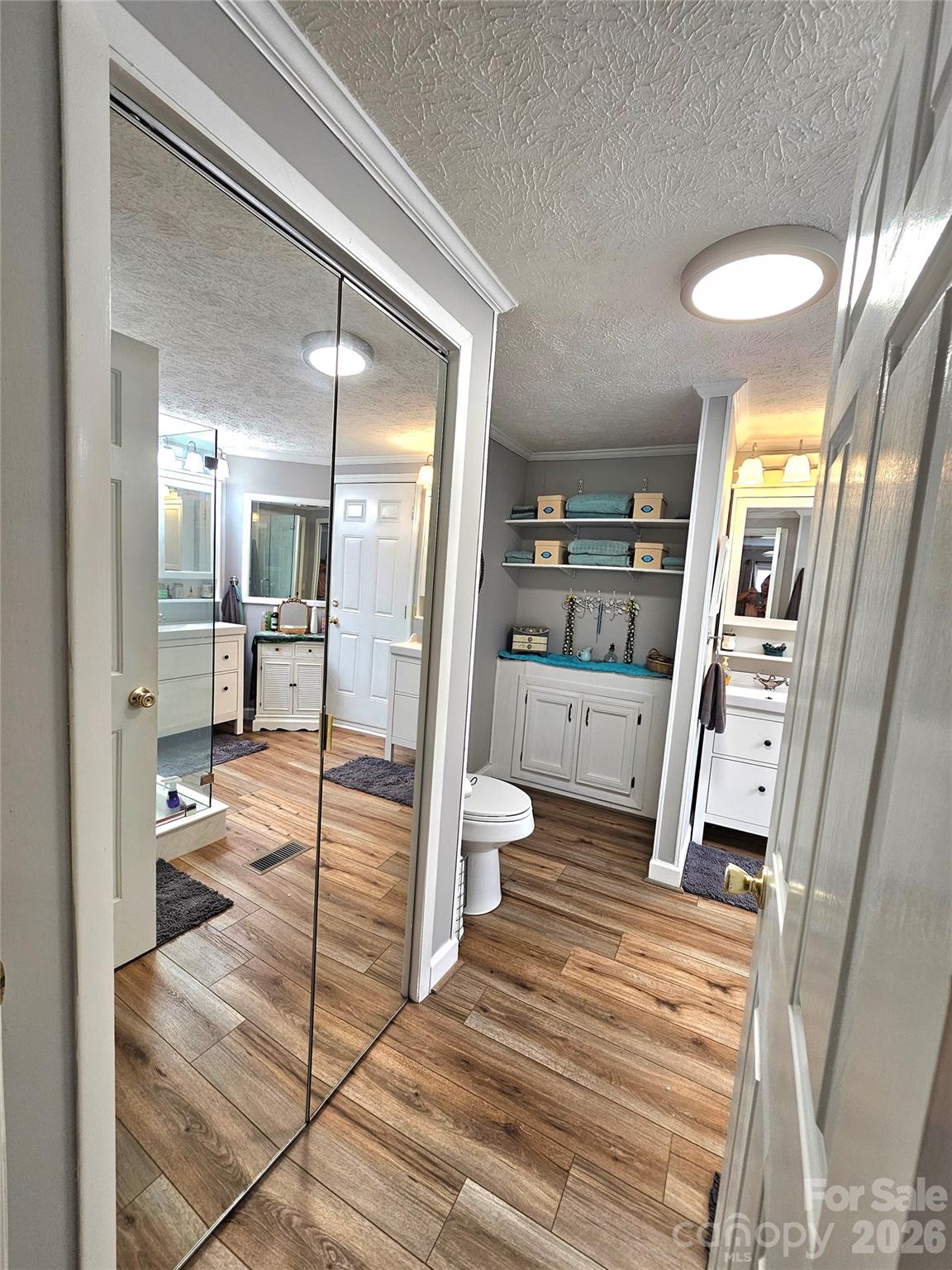 Single Family Residence at 734 Pinehaven Drive, New London, photo 10 of 43