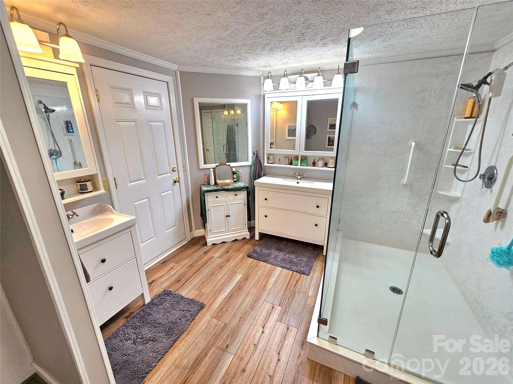 Single Family Residence at 734 Pinehaven Drive, New London, photo 12 of 43