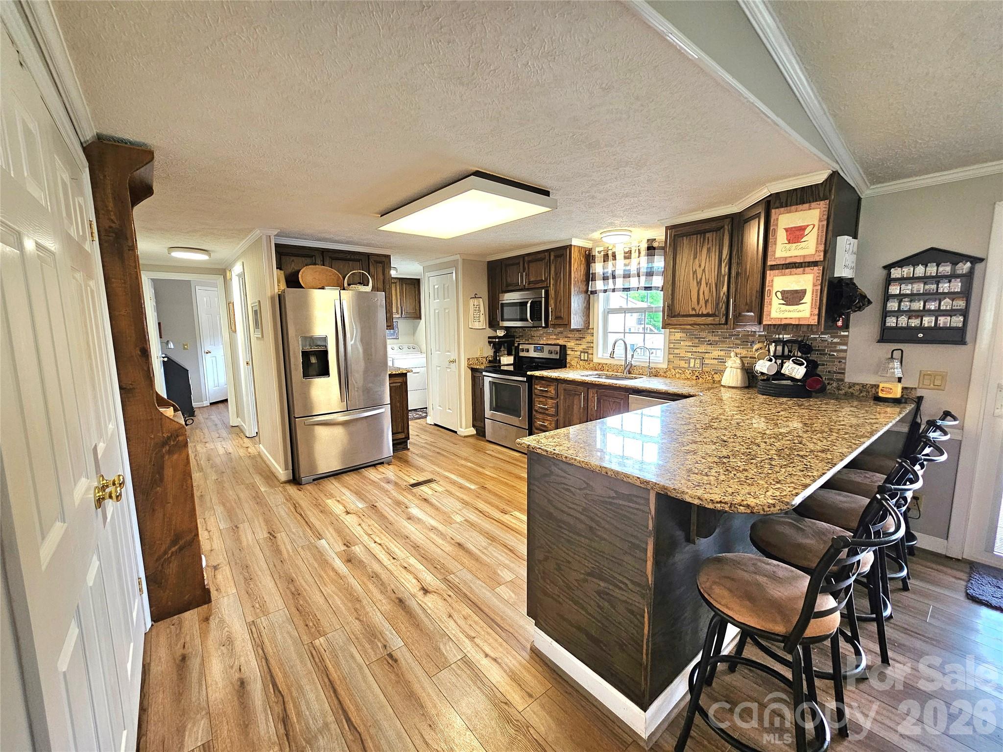 Single Family Residence at 734 Pinehaven Drive, New London, photo 14 of 43