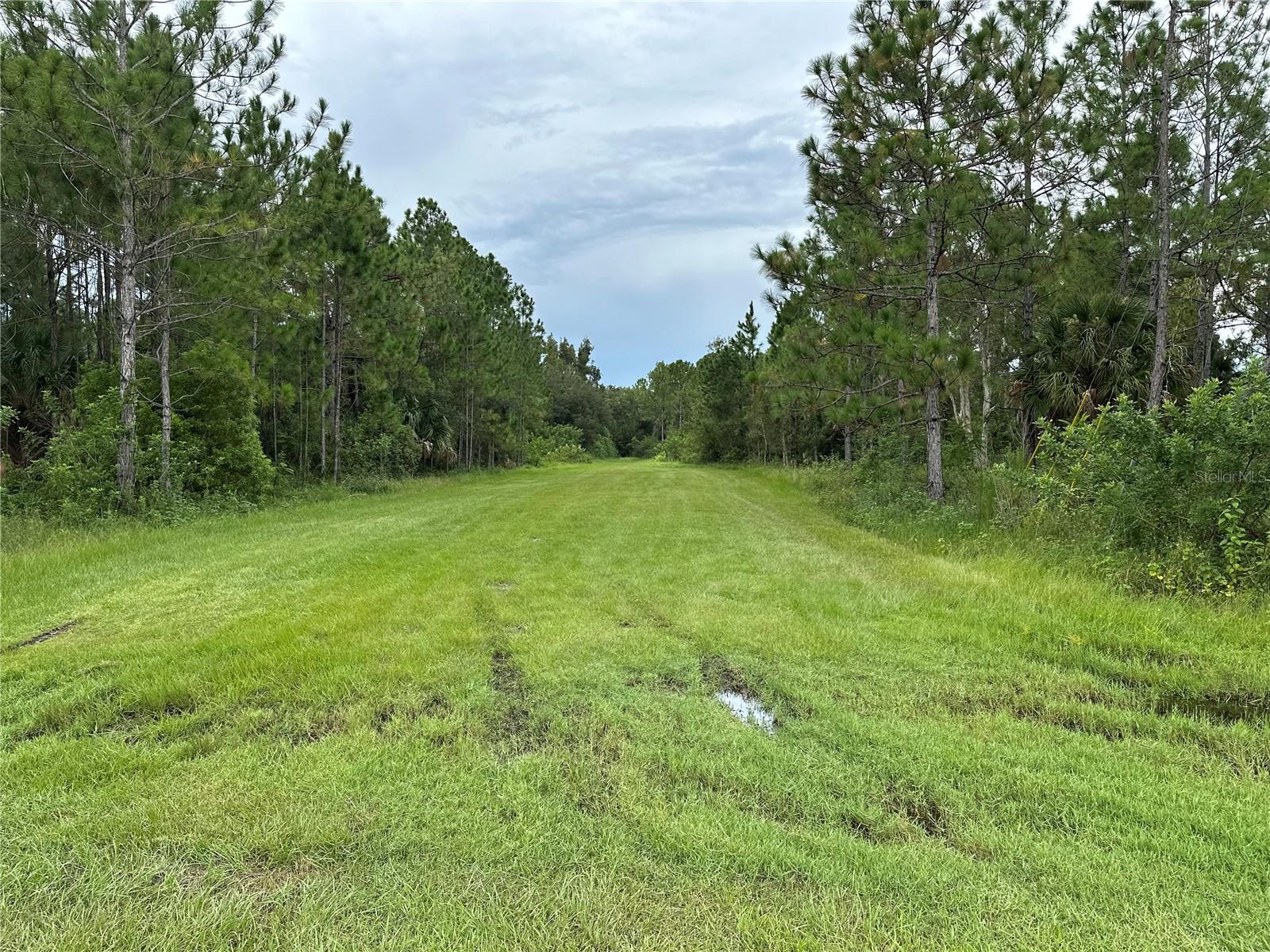 1012 INDIAN LAKE DR